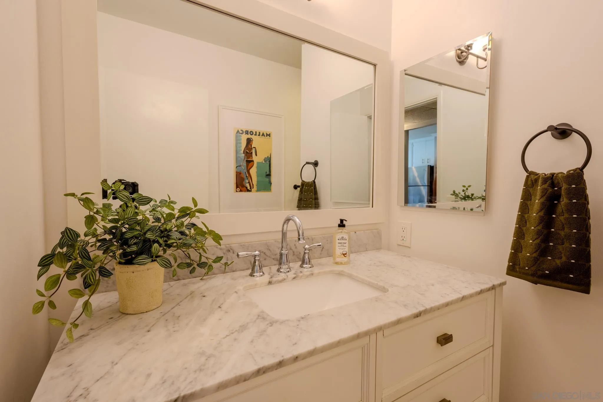 Photo #19: 260011389 Listing: Photo #19