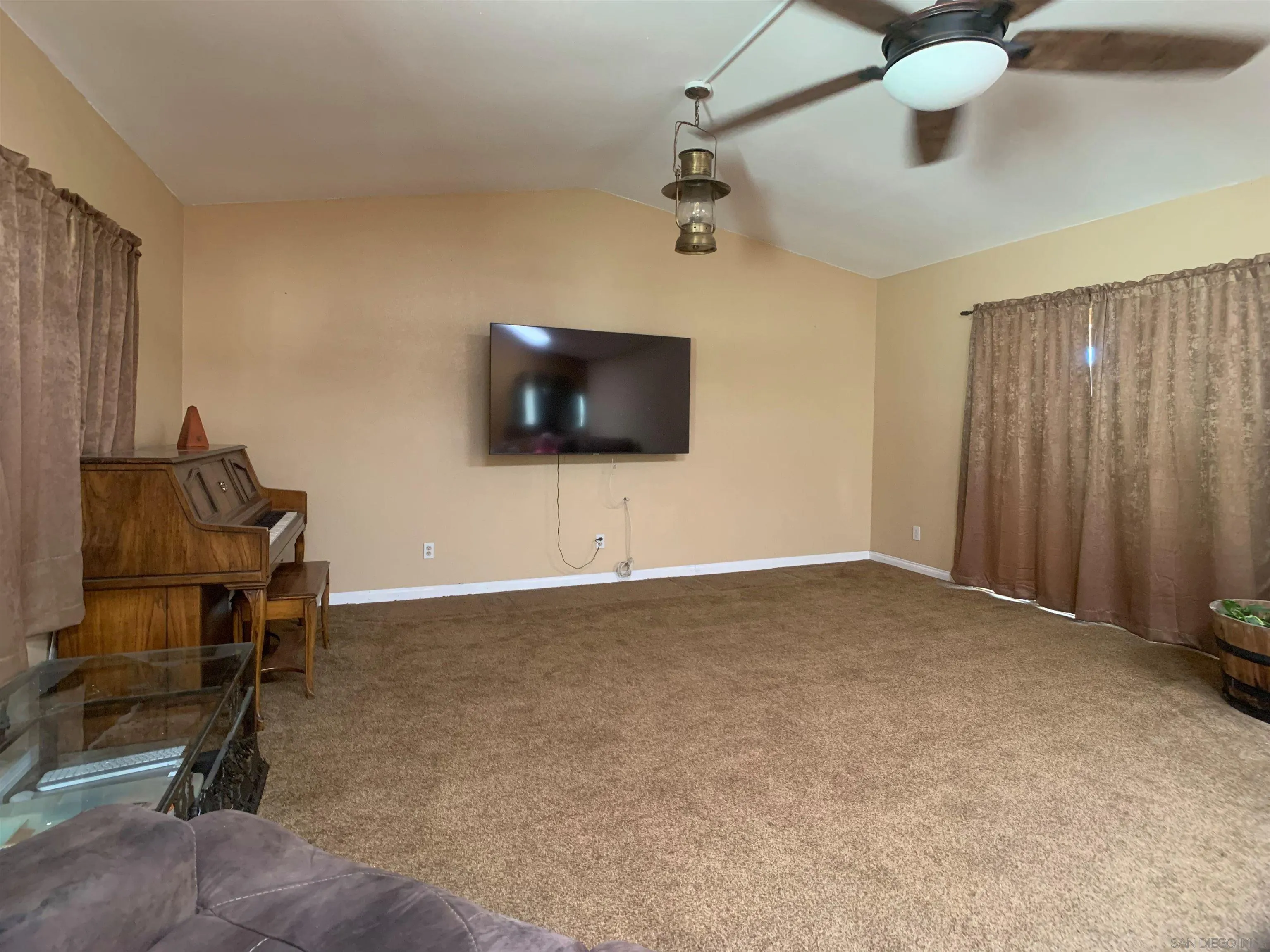 https://cdn.realtyfeed.com/cdn/127/260011390/8469077529378bc28a3cb32176bf06fb.webp