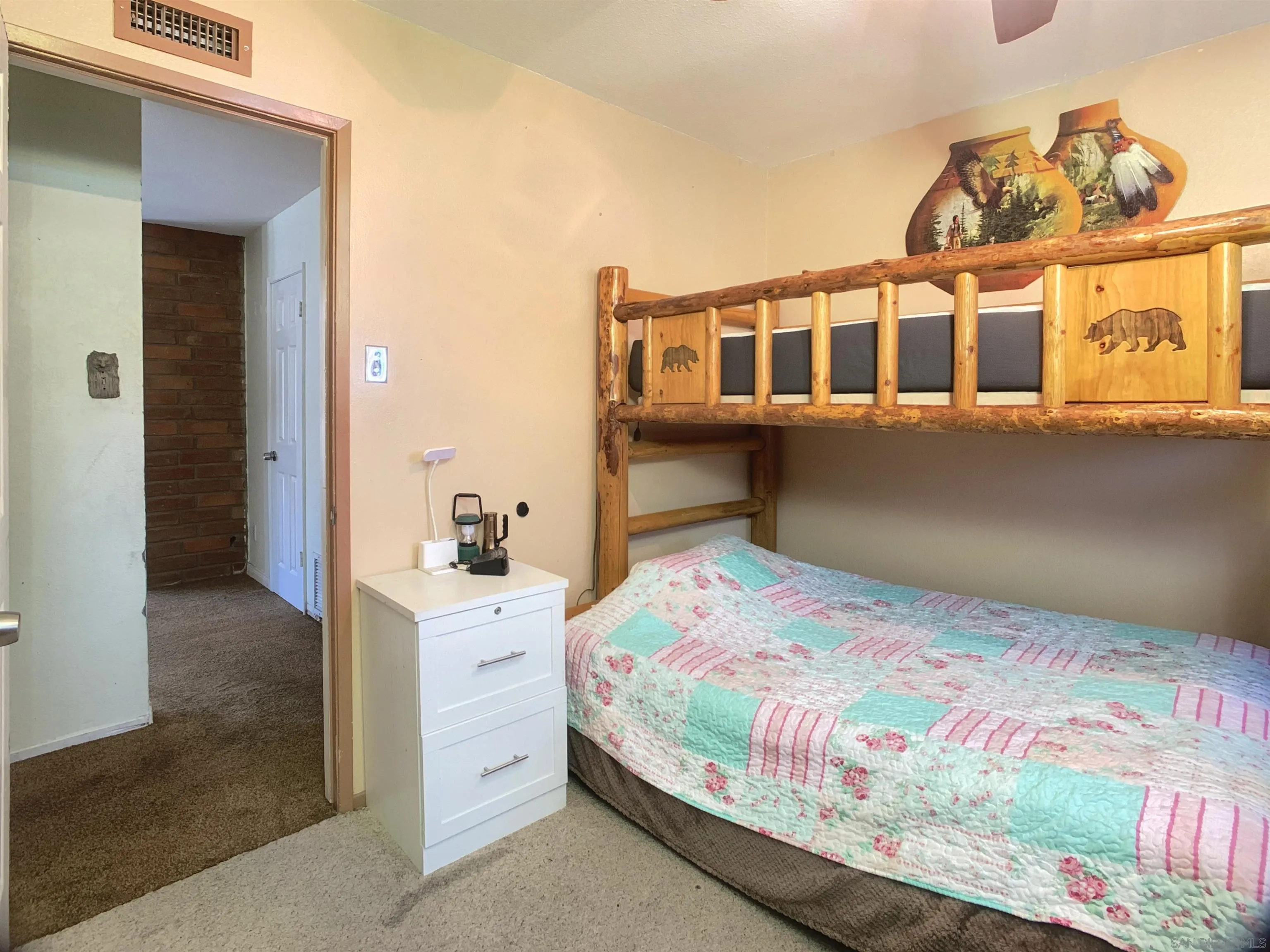 https://cdn.realtyfeed.com/cdn/127/260011390/971e1fe82183dc4ea5a353b5ecba07db.webp