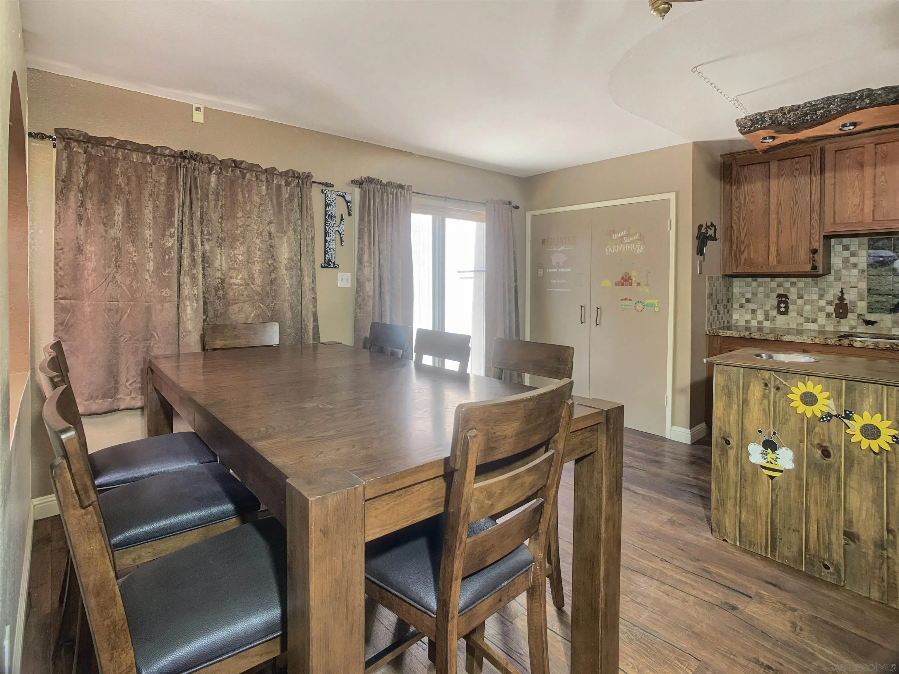 https://cdn.realtyfeed.com/cdn/127/260011390/cd0b094c5ea1965bade7a53bd0fb38e1.webp