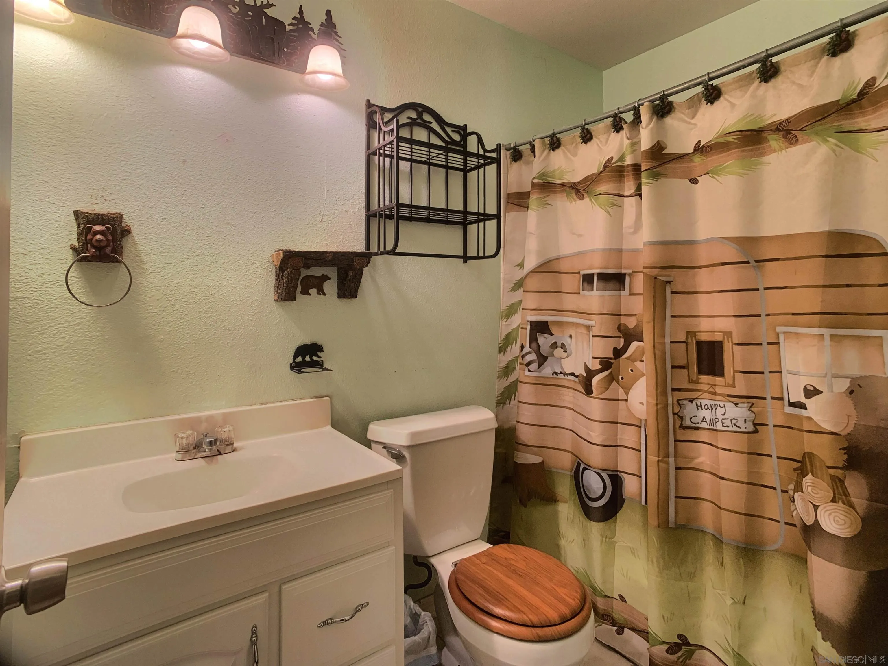 https://cdn.realtyfeed.com/cdn/127/260011390/de5d5bdbd20bec47ef5c216fd8869f64.webp