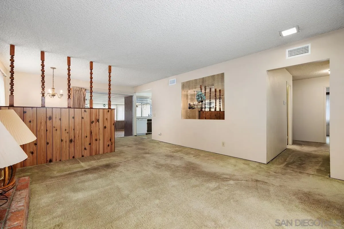 https://cdn.realtyfeed.com/cdn/127/260011391/65fd3d50eda04df803ba25ed919672d3.webp