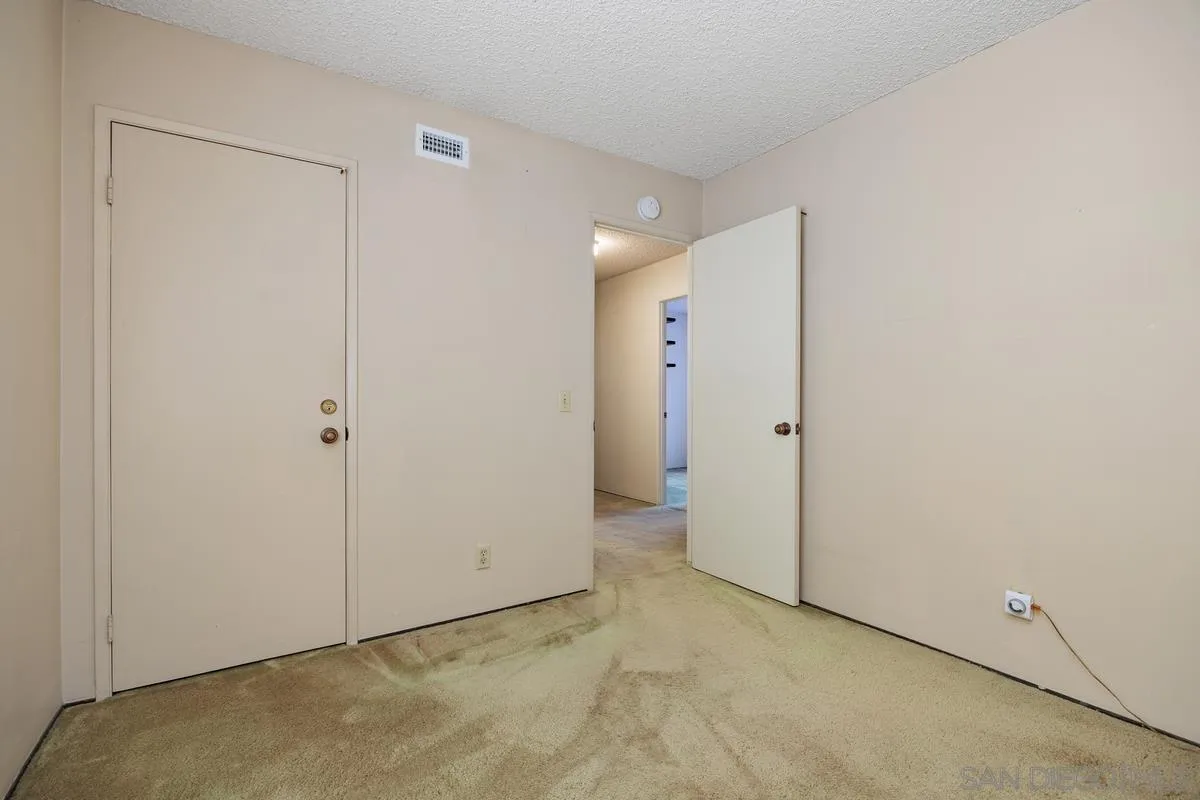 https://cdn.realtyfeed.com/cdn/127/260011391/86de4d8192140b89d7287aed1bba43f2.webp
