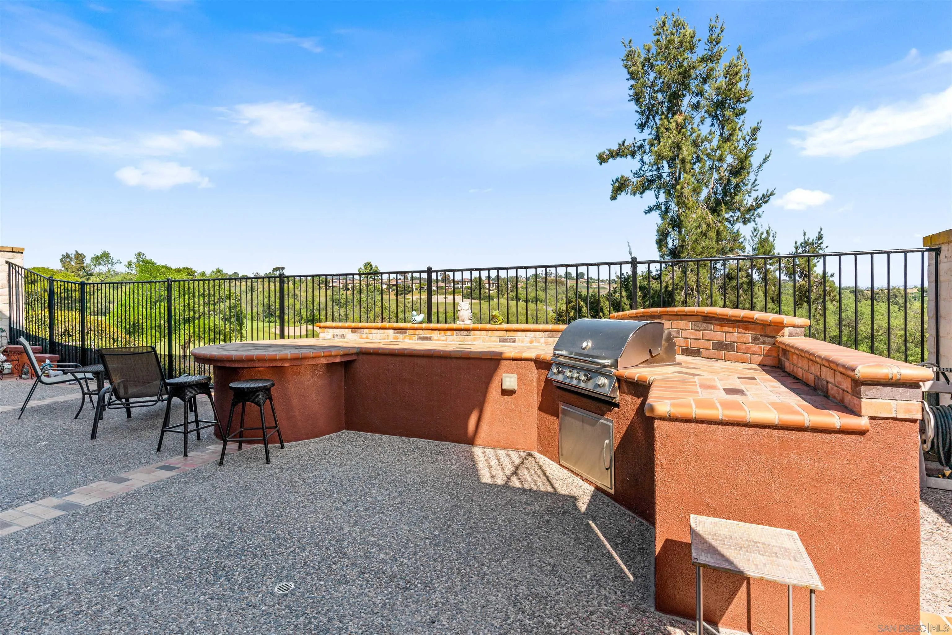 https://cdn.realtyfeed.com/cdn/127/260011392/455a7004fe622fb6e9c8de927bd614fc.webp