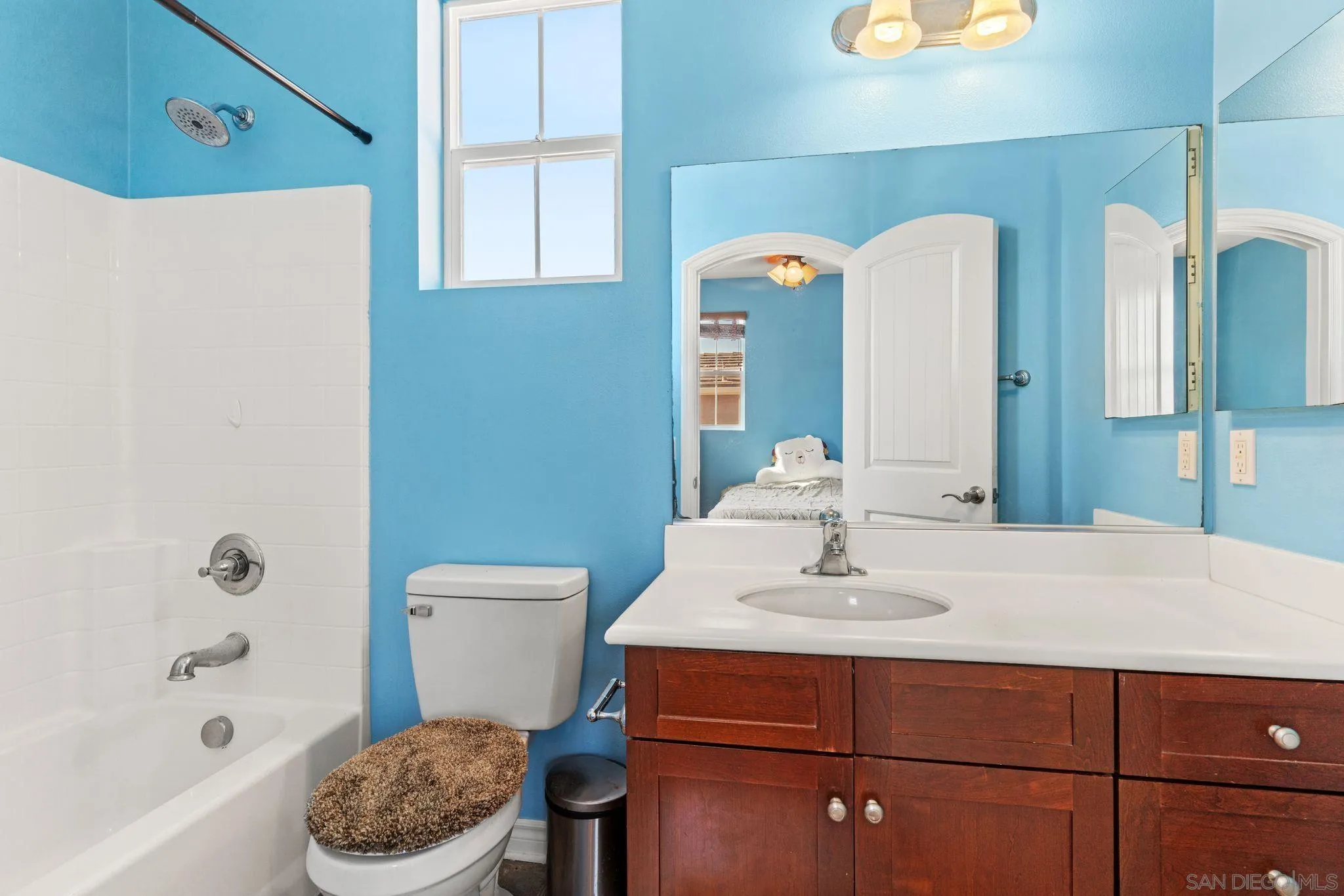 https://cdn.realtyfeed.com/cdn/127/260011392/5ee65113360df1e57e2d91a3797facd8.webp