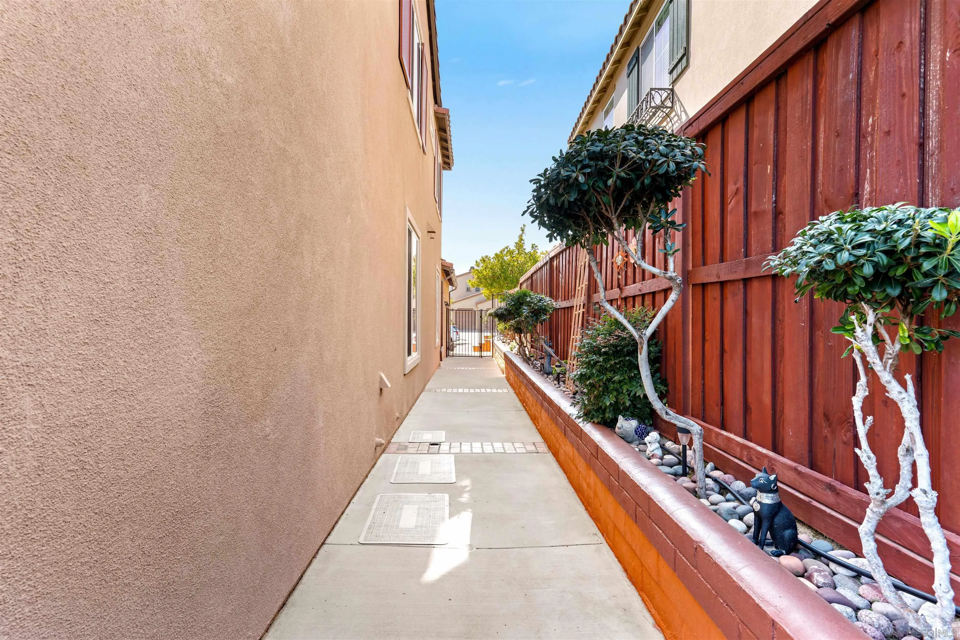 https://cdn.realtyfeed.com/cdn/127/260011392/85449d85f095e67b61fdbcd185a7c649.webp