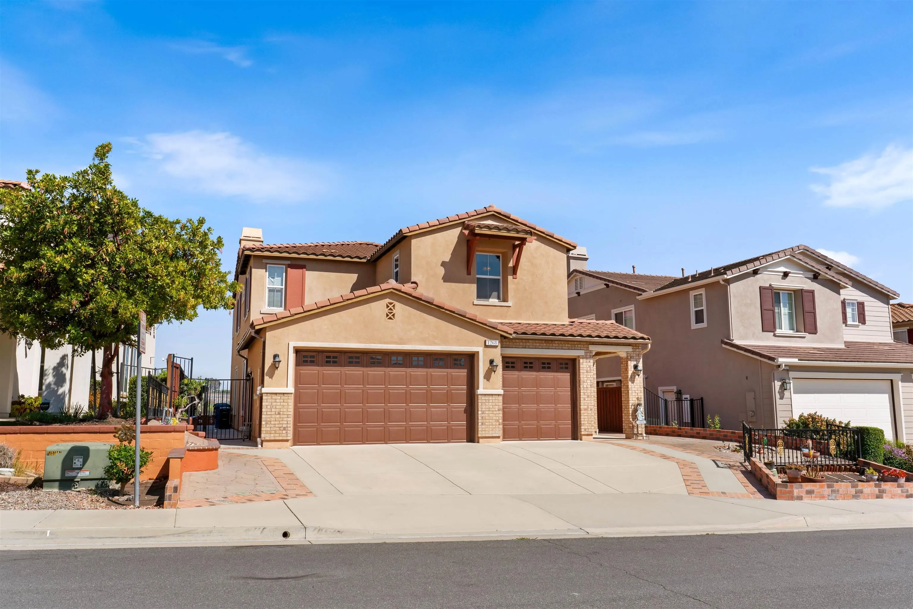 https://cdn.realtyfeed.com/cdn/127/260011392/bbe375b6e6d85815aac9c38ea9c200e3.webp