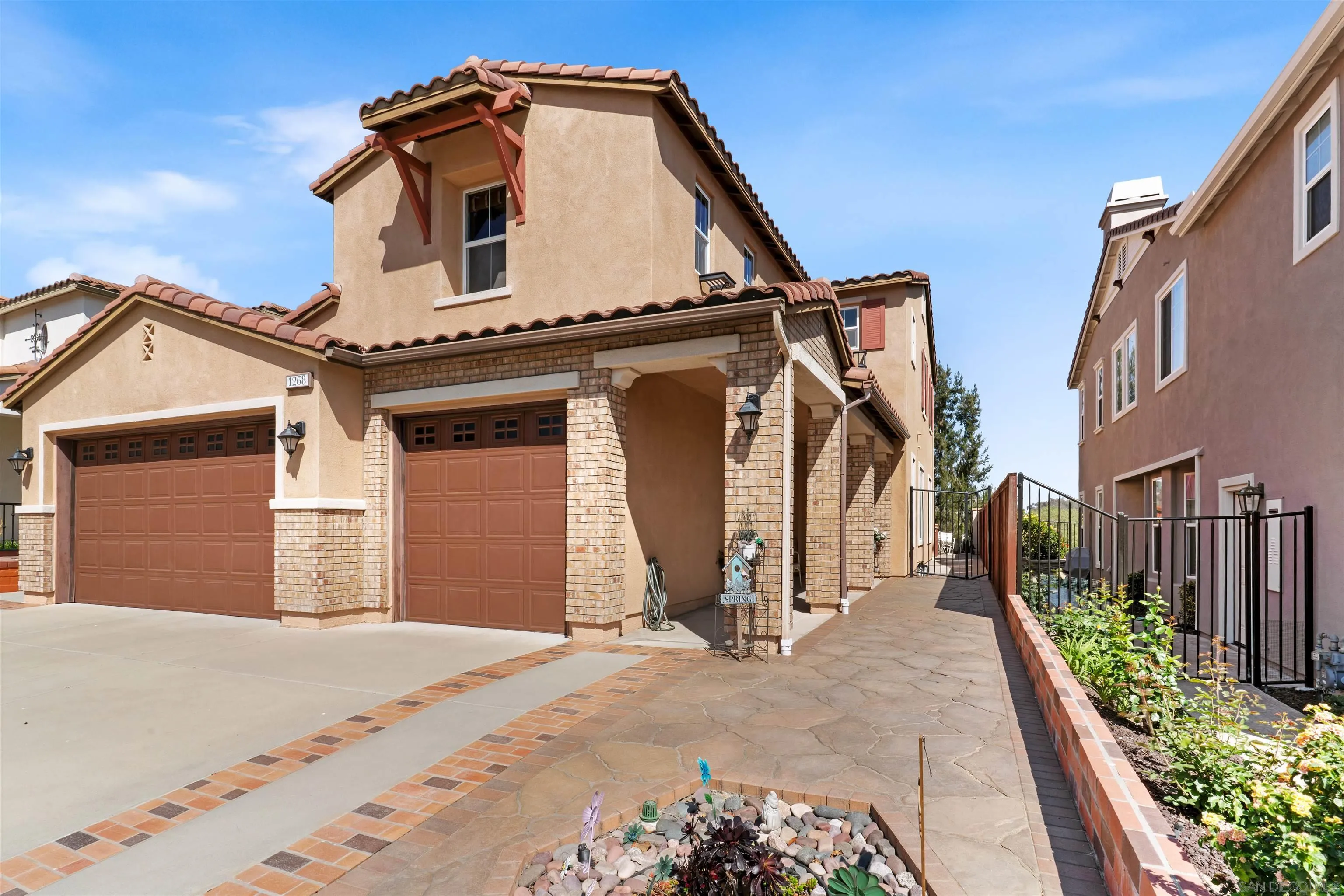 https://cdn.realtyfeed.com/cdn/127/260011392/d1c059a0d39b90e5e3f4ea834e3448cd.webp