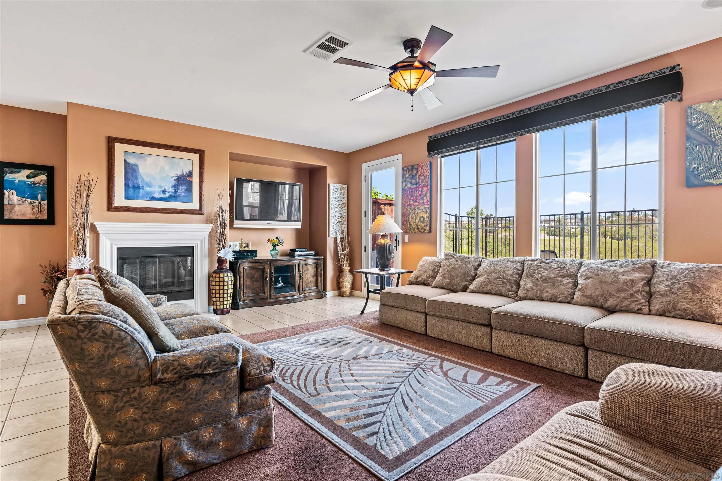 https://cdn.realtyfeed.com/cdn/127/260011392/e18c4e815518218ff8c2ec01149cd81b.webp