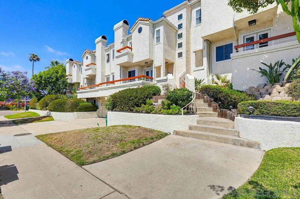 https://cdn.realtyfeed.com/cdn/127/260011395/3174fb5b0c30dd5c317a2a726df41917.webp