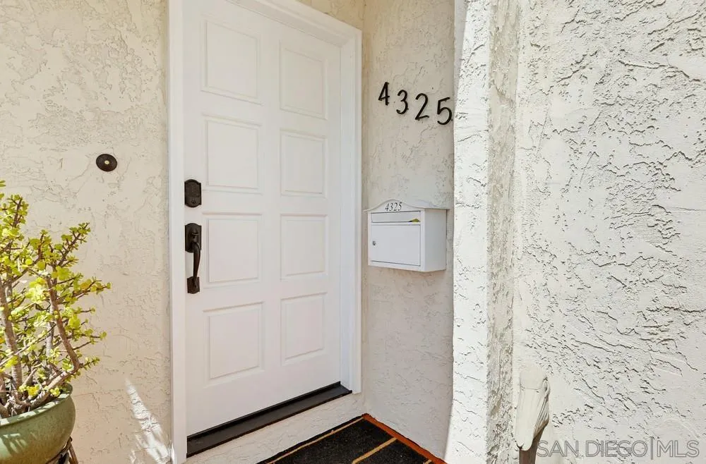 https://cdn.realtyfeed.com/cdn/127/260011395/585459428fe6662708a5f02b891ed026.webp