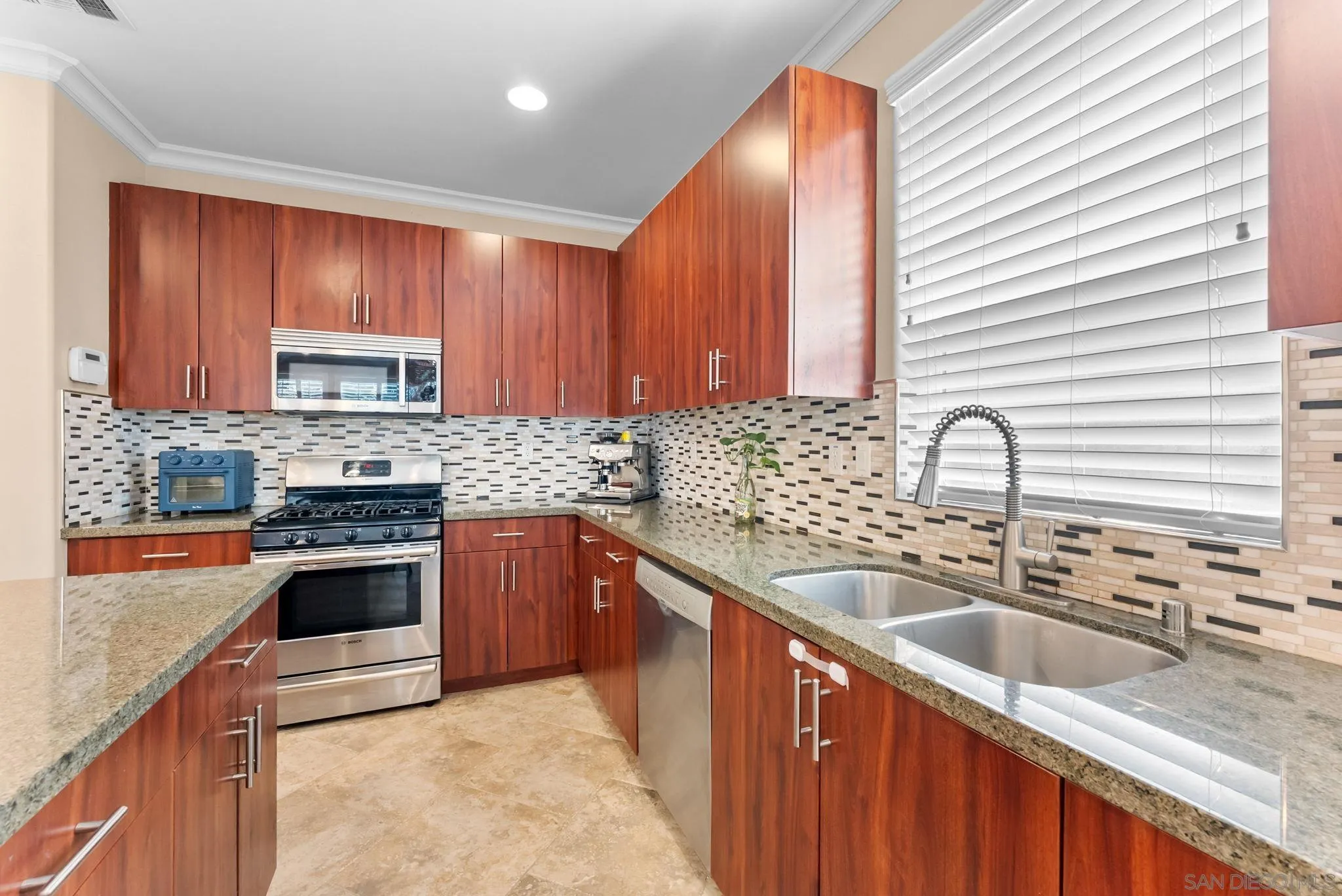 https://cdn.realtyfeed.com/cdn/127/260011397/047943f1ea90ef2854a9e39a6b6e7eaf.webp