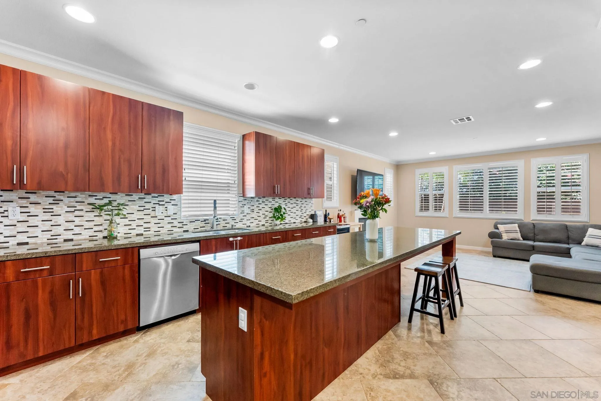 https://cdn.realtyfeed.com/cdn/127/260011397/4e40c1bdfdd4dfcd75d1c501b4fc539a.webp