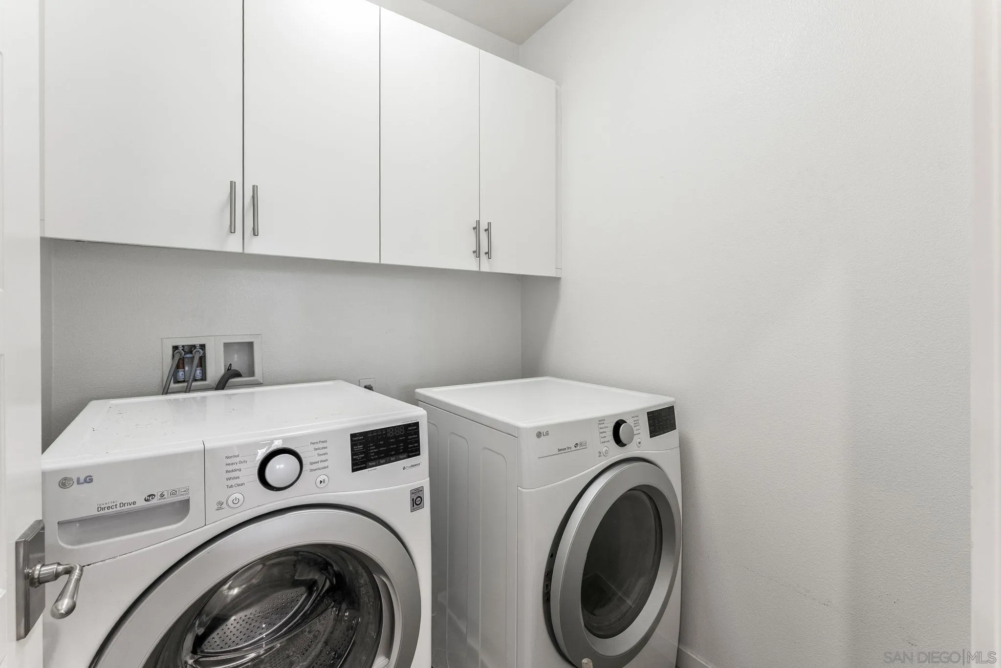 https://cdn.realtyfeed.com/cdn/127/260011397/76ba6a82bc3d66dcde767a70ef7d5e95.webp