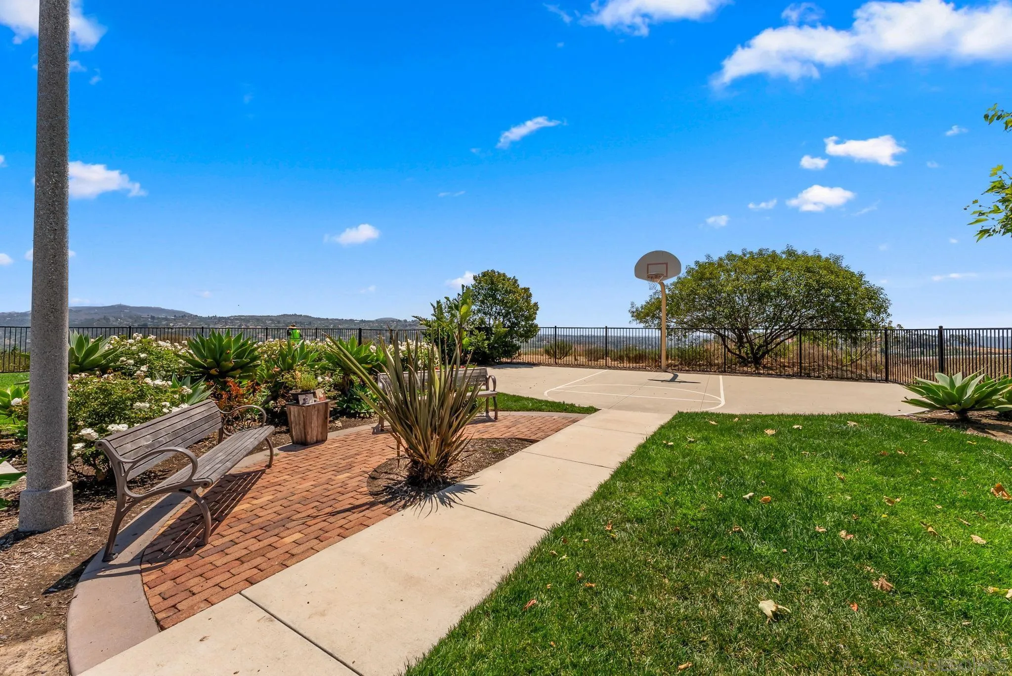 https://cdn.realtyfeed.com/cdn/127/260011397/91cddcebf87e7e3e1cee957ca96d2c27.webp