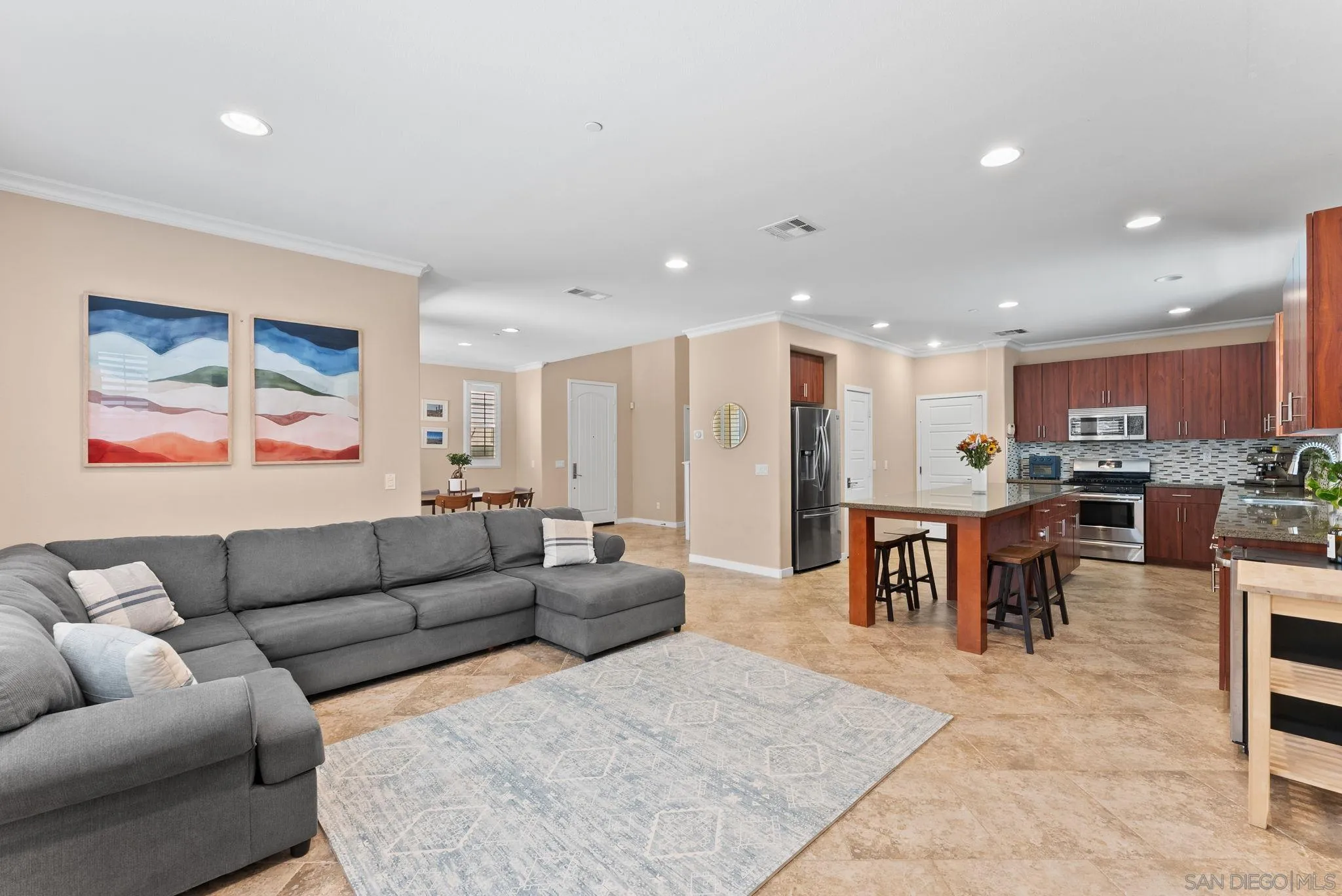 https://cdn.realtyfeed.com/cdn/127/260011397/b9fdc5c481bfe69baf8db7c73a03bfb3.webp
