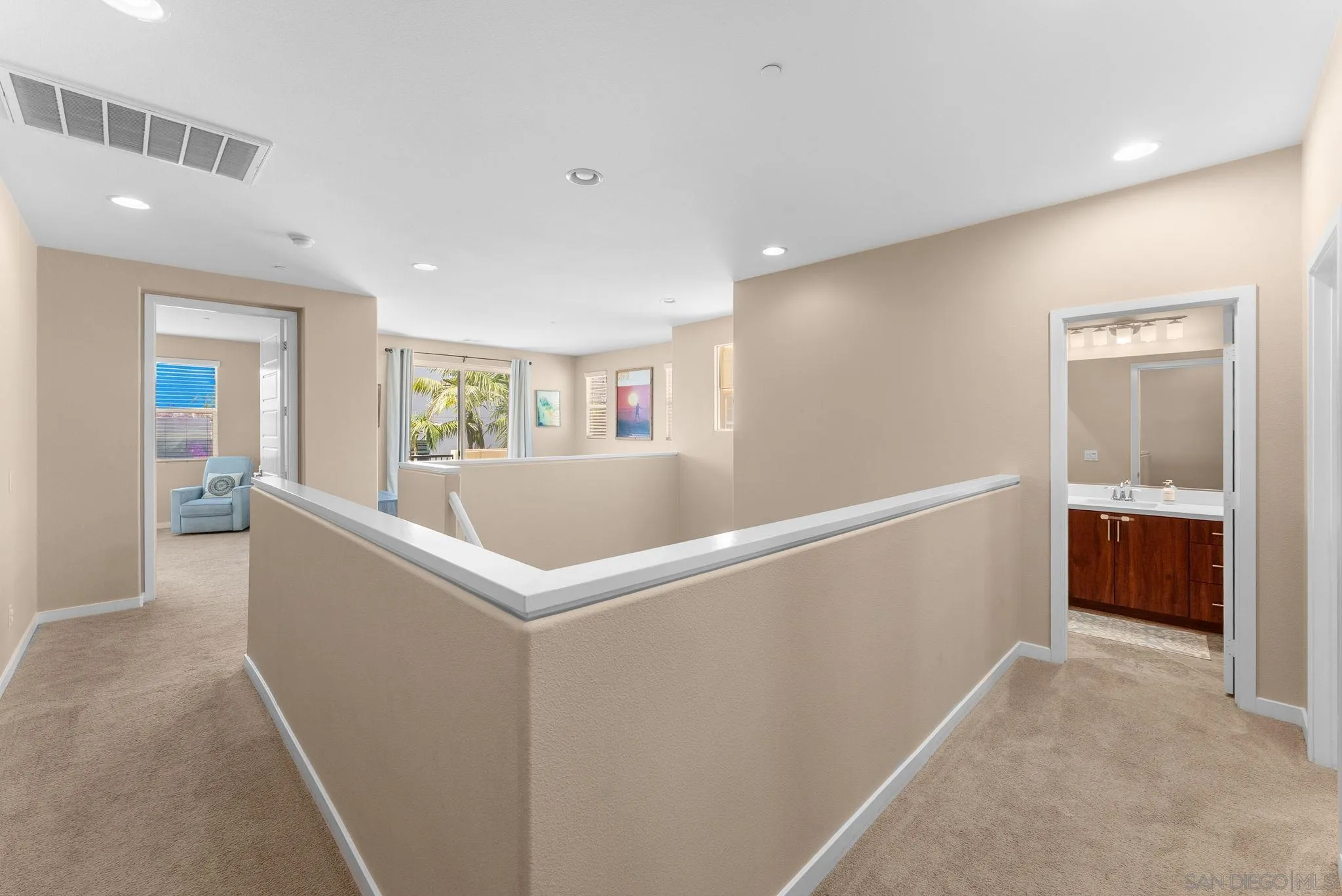 https://cdn.realtyfeed.com/cdn/127/260011397/c074ebbd35c23e937b9ca81263035ead.webp