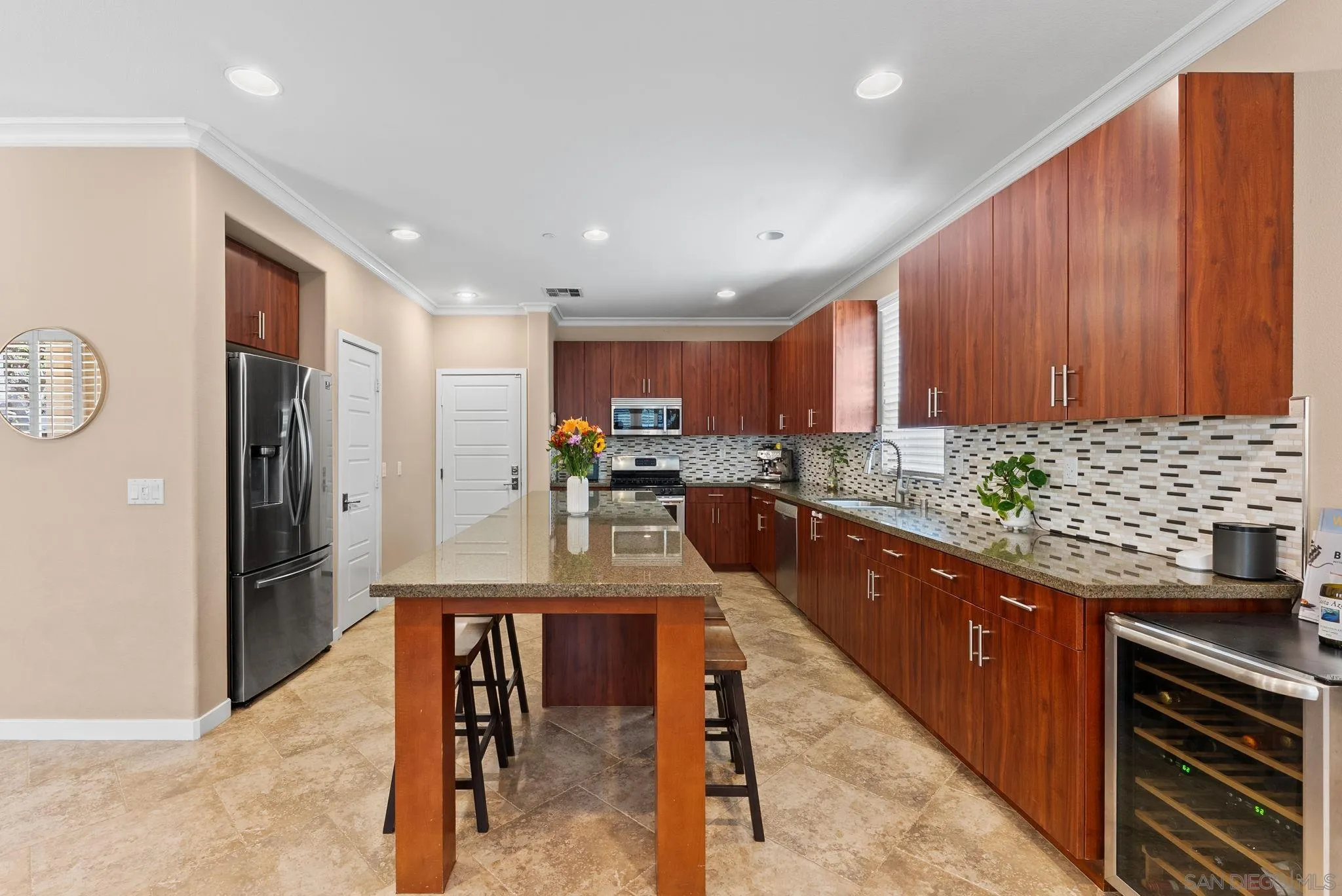 https://cdn.realtyfeed.com/cdn/127/260011397/c3c66b99bc3b48631e8580a3cfc5c437.webp