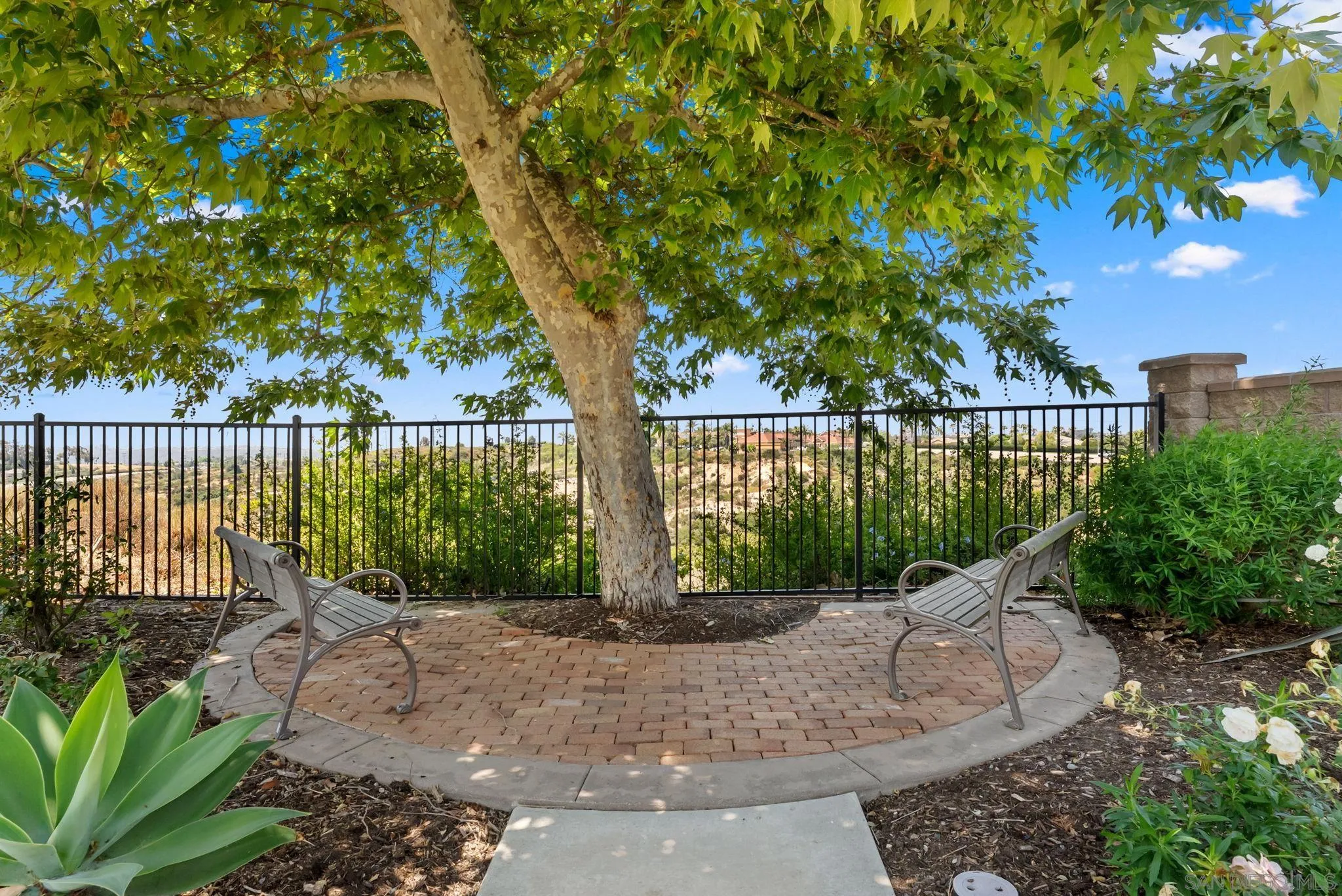 https://cdn.realtyfeed.com/cdn/127/260011397/cc2c1bfc5ba2446c8b70084fccccf9be.webp
