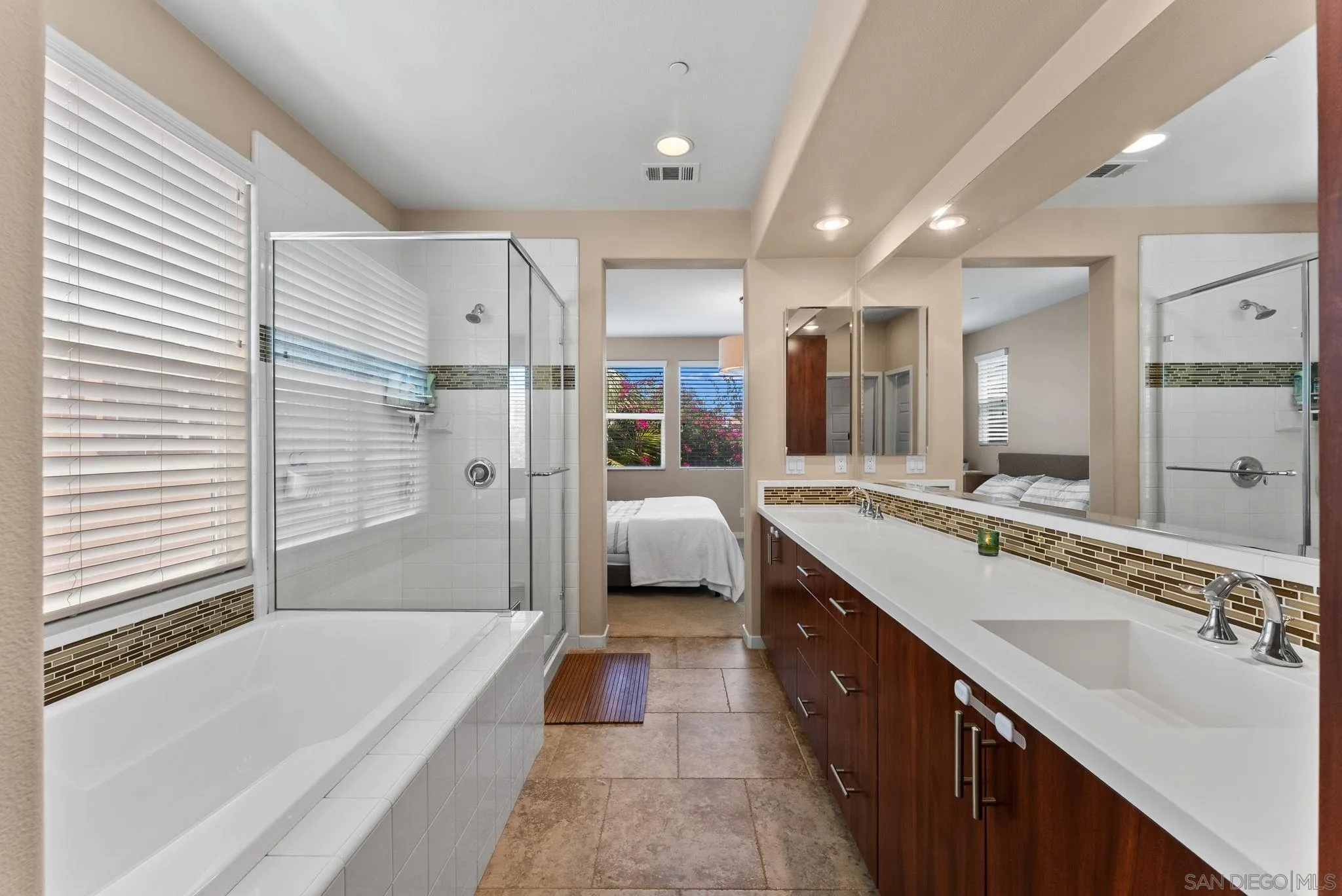 https://cdn.realtyfeed.com/cdn/127/260011397/d03da447c164a7e94bfd92ed54a684a8.webp