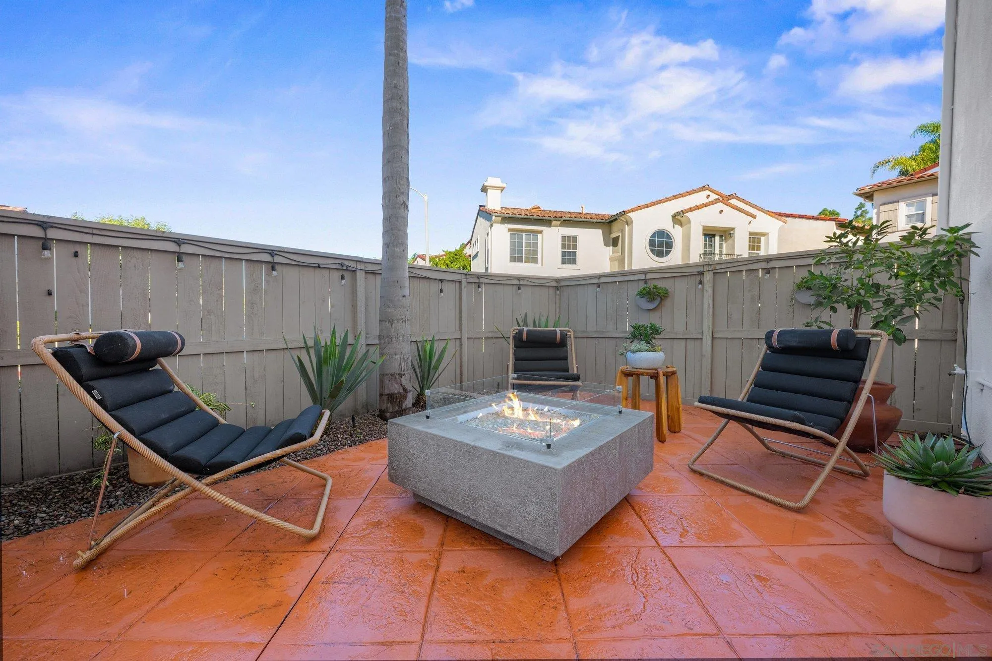 https://cdn.realtyfeed.com/cdn/127/260011398/5e06116ec06225e57384e462f6a1ced3.webp