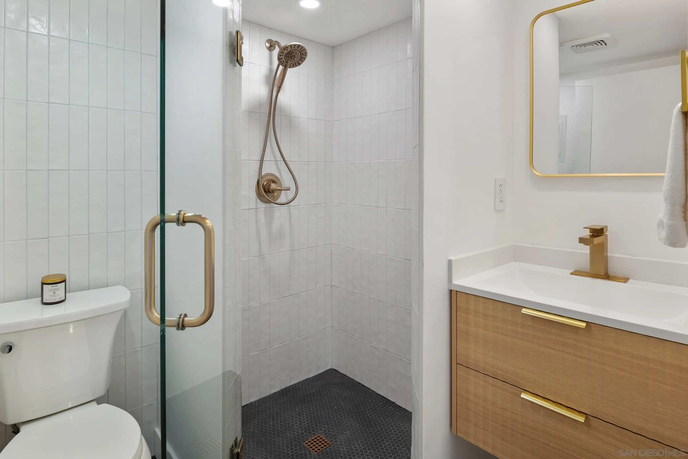 https://cdn.realtyfeed.com/cdn/127/260011399/623980c5b0a655d2c4e5e0e54af7d4ac.webp