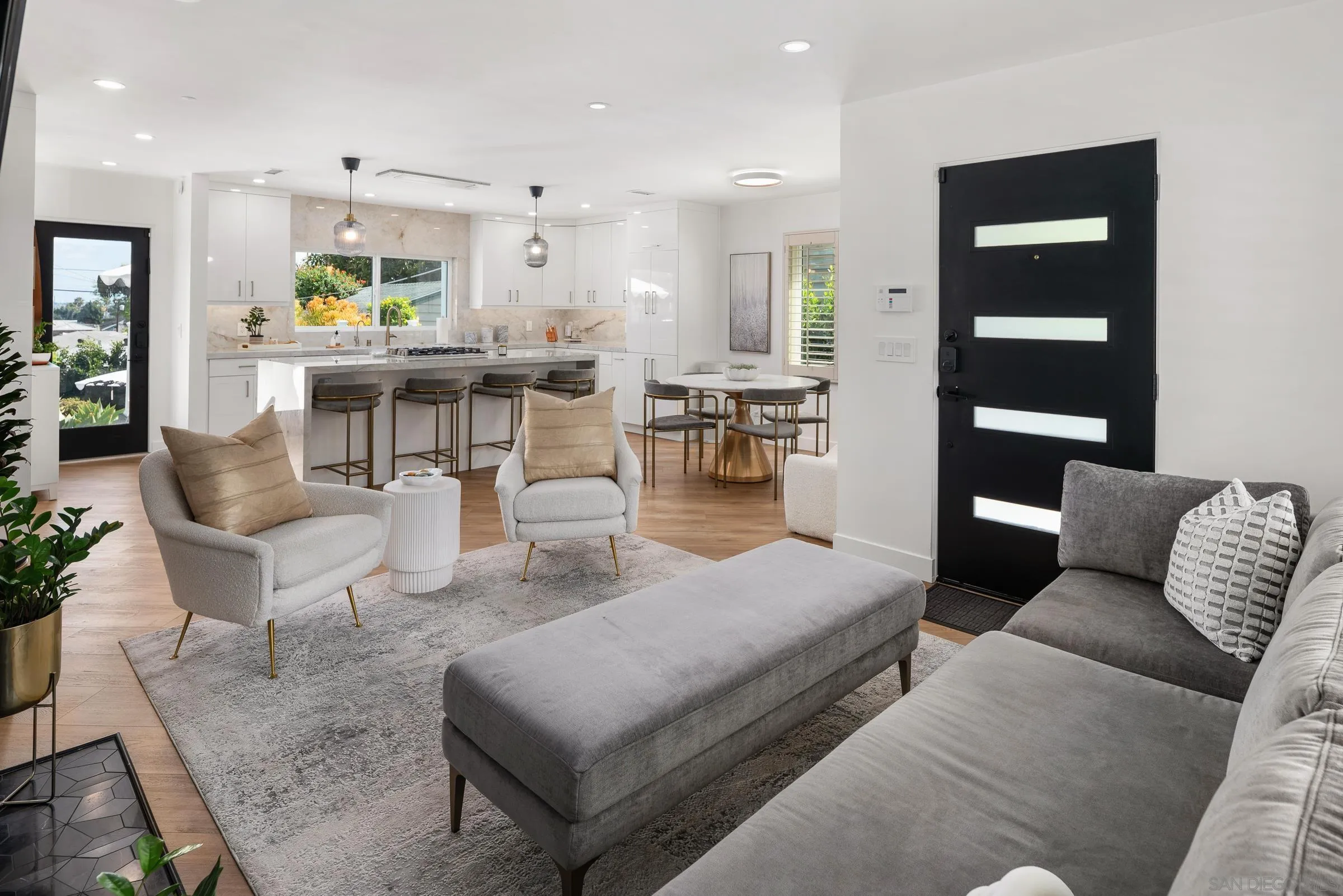 https://cdn.realtyfeed.com/cdn/127/260011399/8fdd56799400c98a9c7954d6ff68dc83.webp