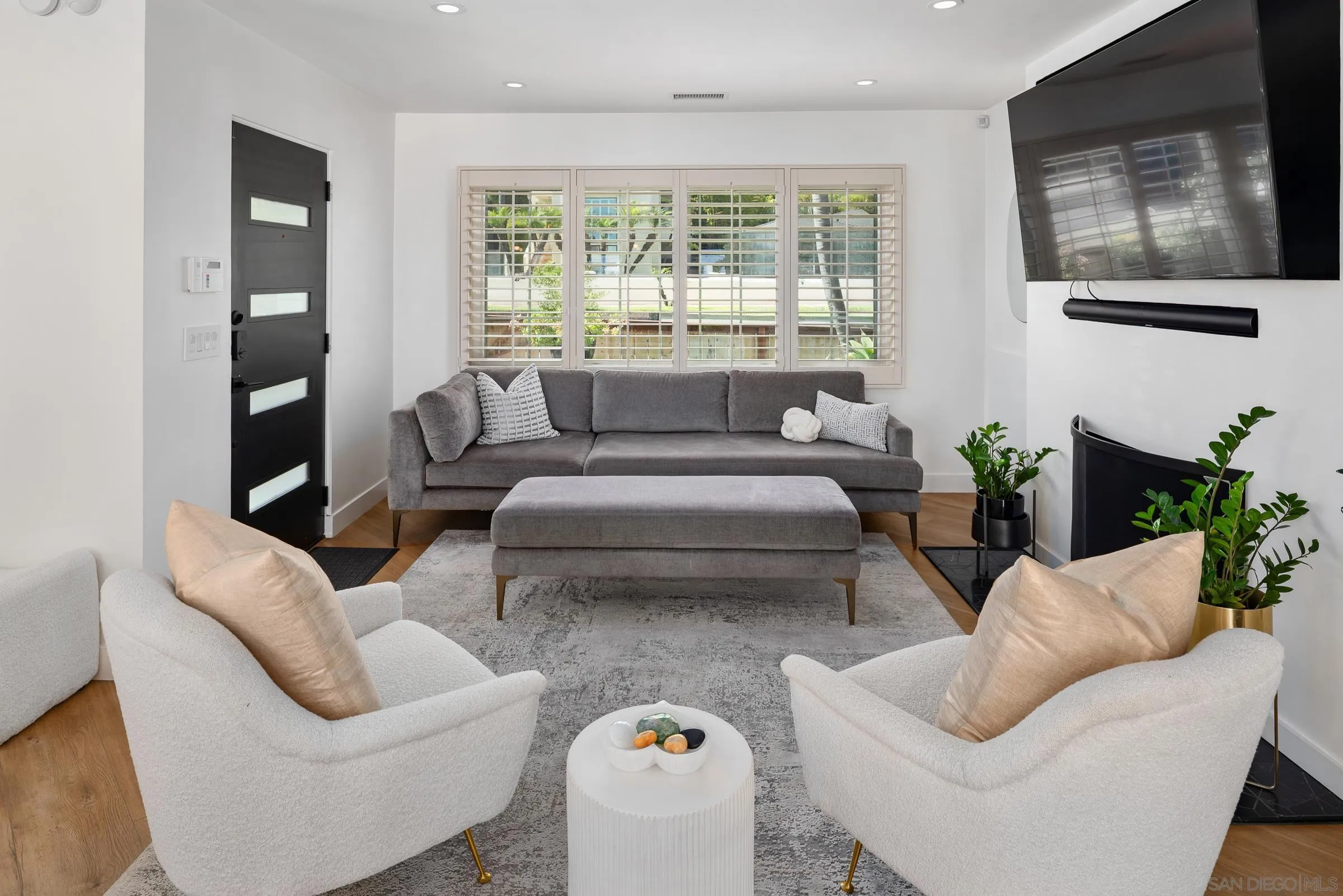 https://cdn.realtyfeed.com/cdn/127/260011399/e2d7681ff1c9a0319c1bdd1ef250dafe.webp