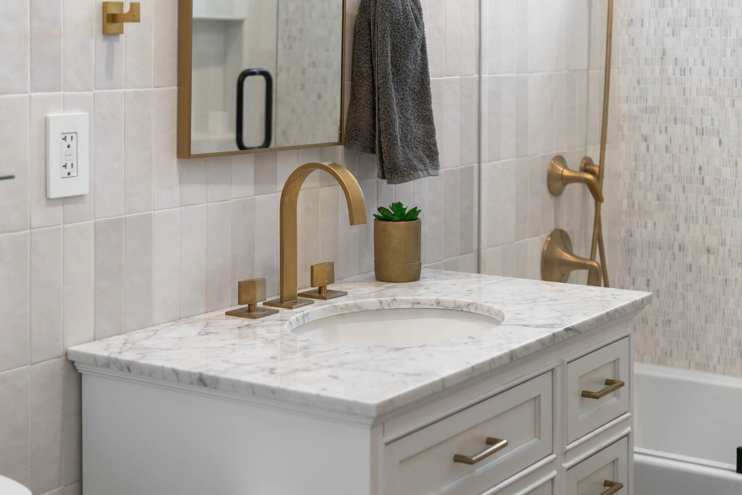 https://cdn.realtyfeed.com/cdn/127/260011399/e2ea18846c27698f9d7ebfc0b7a9f069.webp