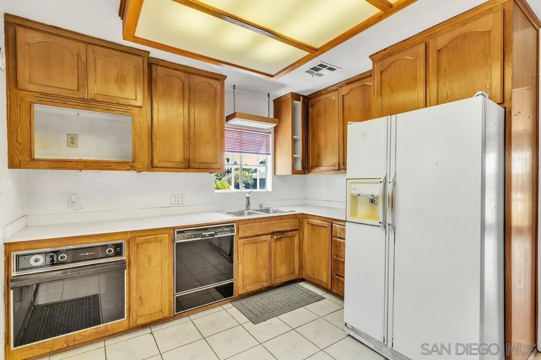 https://cdn.realtyfeed.com/cdn/127/260011400/3784930bccf8d94159bd40e0a657b694.webp