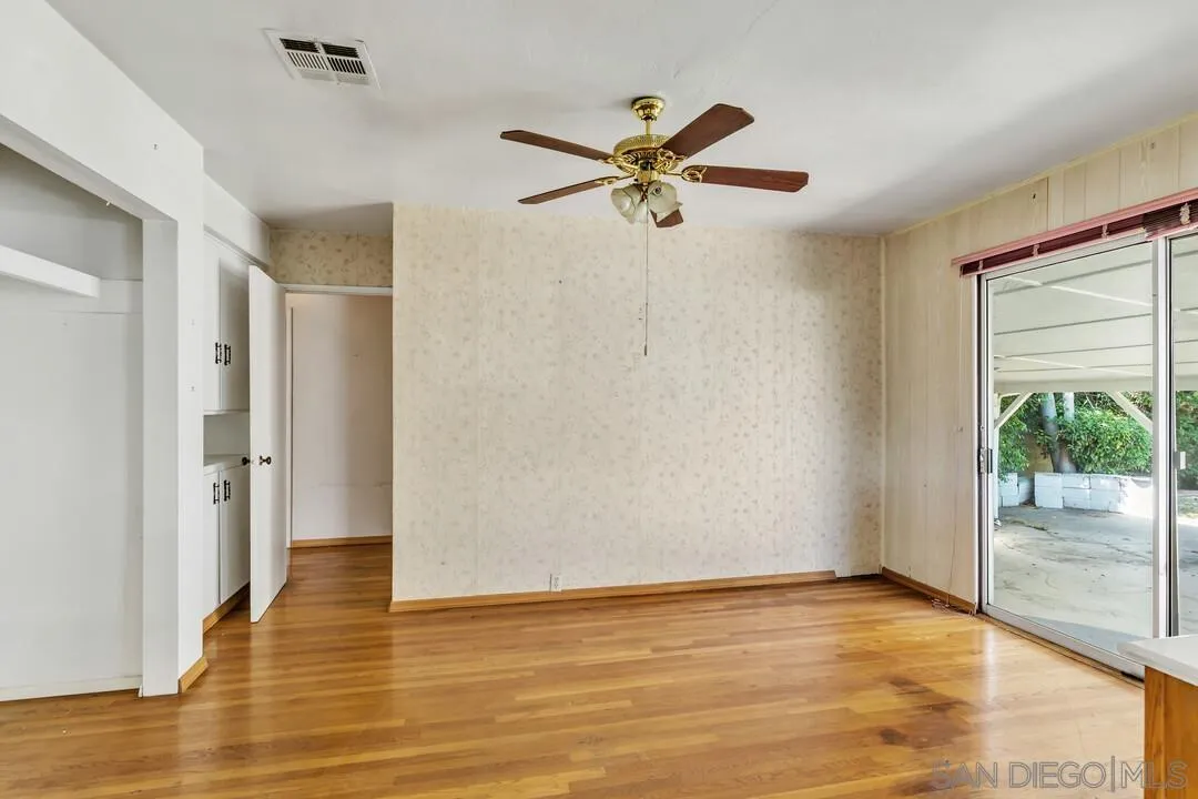 https://cdn.realtyfeed.com/cdn/127/260011400/63b427694ccf1c067bc683d9780bd8db.webp