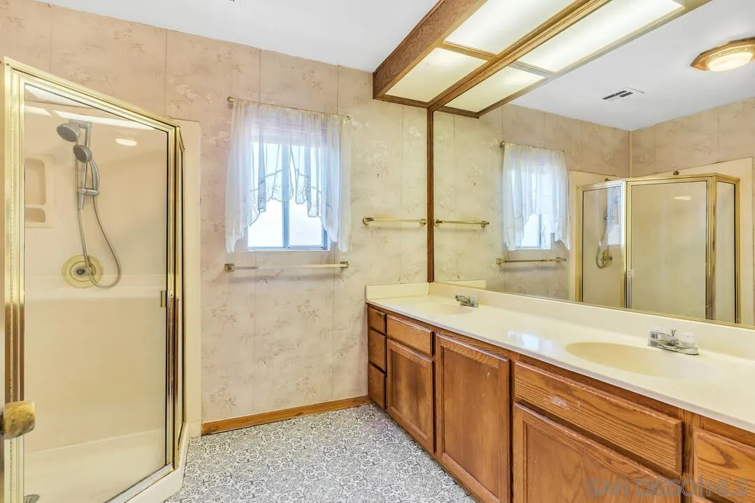 https://cdn.realtyfeed.com/cdn/127/260011400/b27b132987666b0d0afafe12155f62f7.webp