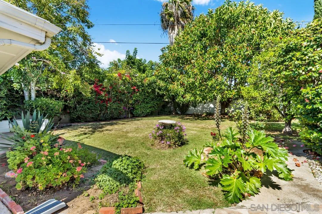 https://cdn.realtyfeed.com/cdn/127/260011400/c4cae0c13d7f80268f016cb272a66300.webp