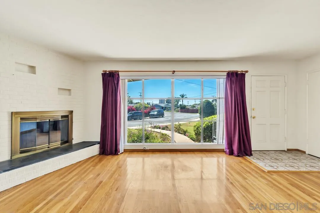 https://cdn.realtyfeed.com/cdn/127/260011400/d53532f4d7bc3925f64f8c8ea2a23f4e.webp