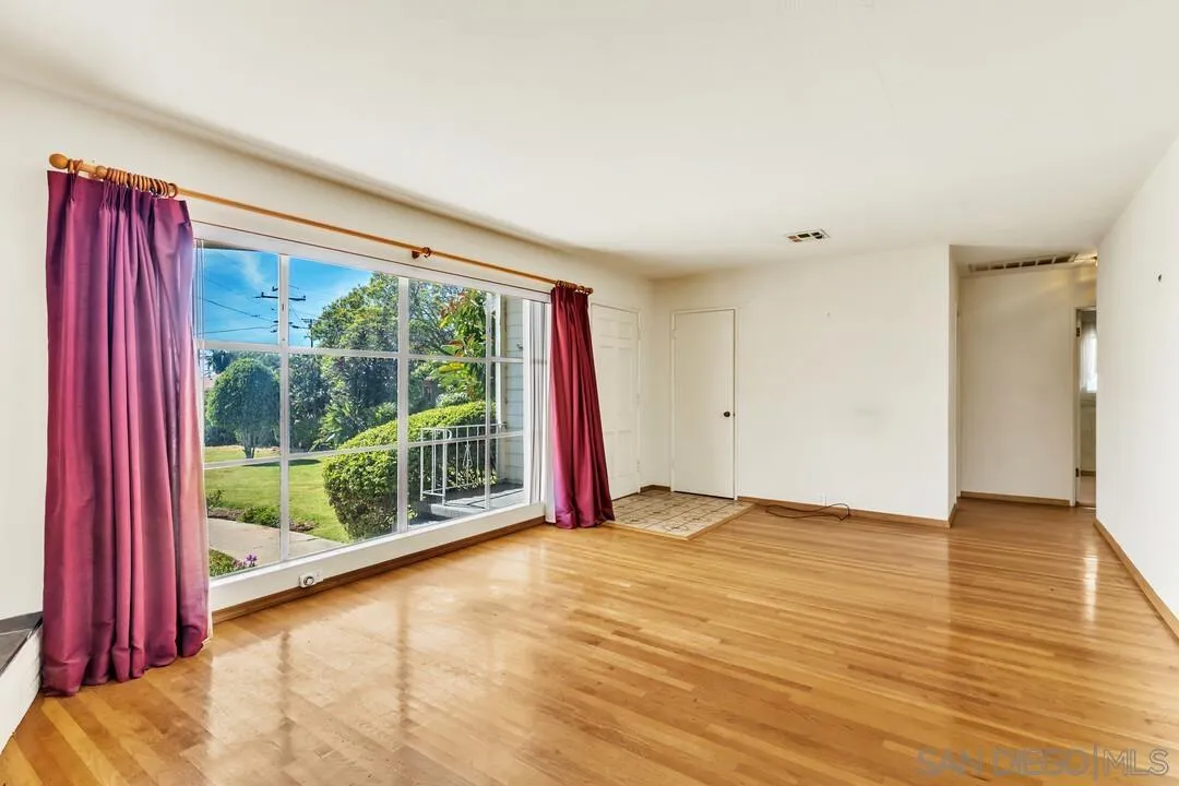 https://cdn.realtyfeed.com/cdn/127/260011400/ea65137437c7ca0bd5ff633402dcf7b1.webp