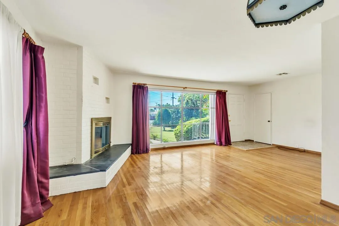 https://cdn.realtyfeed.com/cdn/127/260011400/faa6467007c25d64ad142a3d46bd8bdd.webp