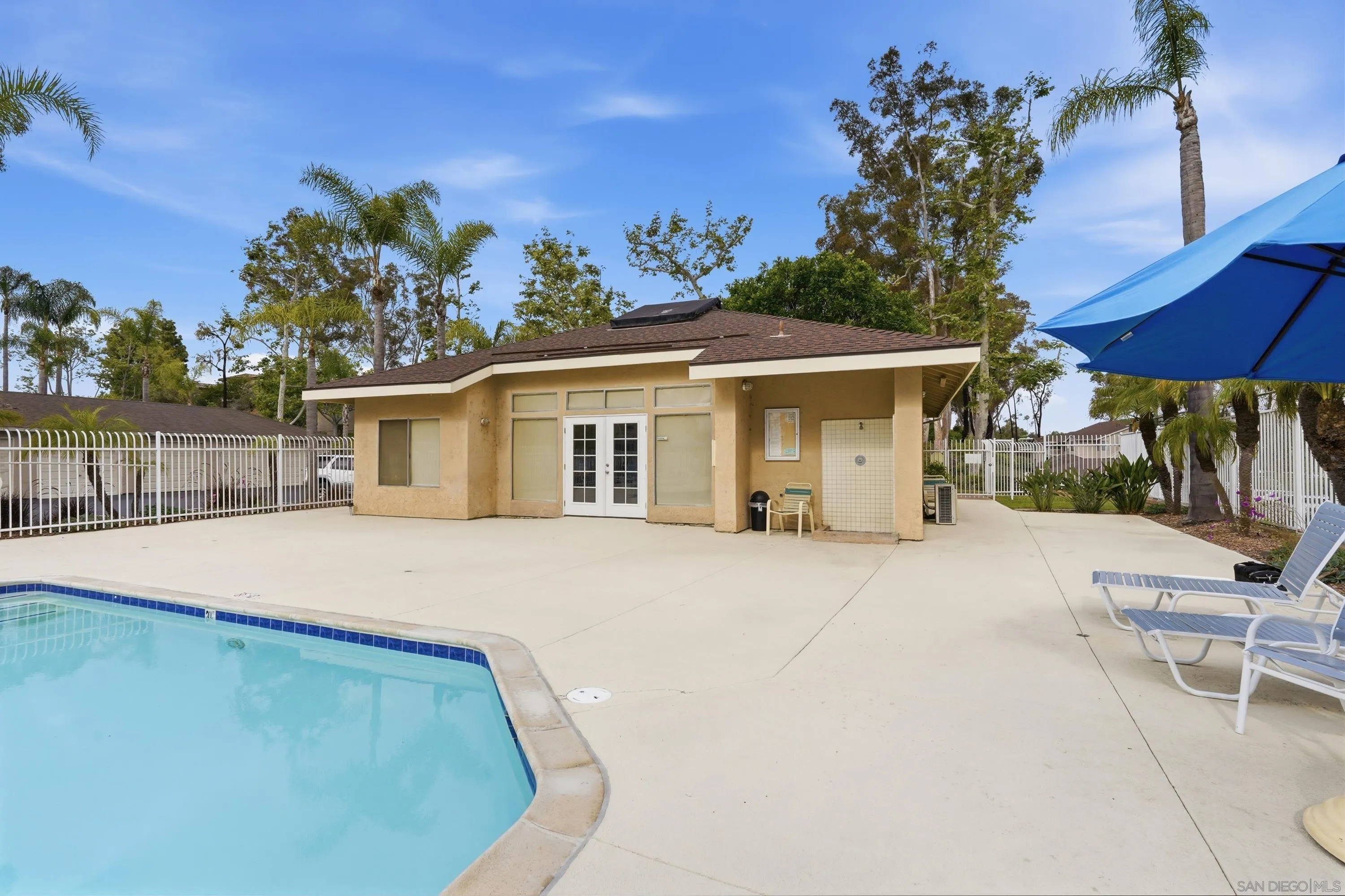 https://cdn.realtyfeed.com/cdn/127/260011404/0c3dbf1b108bd9b062f5053ee05fe4ee.webp