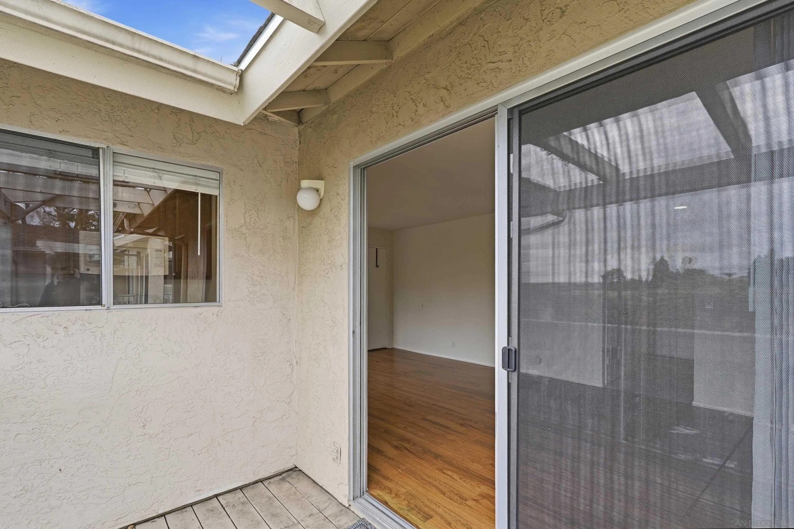 https://cdn.realtyfeed.com/cdn/127/260011404/3857db2361762e7a151a13f9702e4658.webp