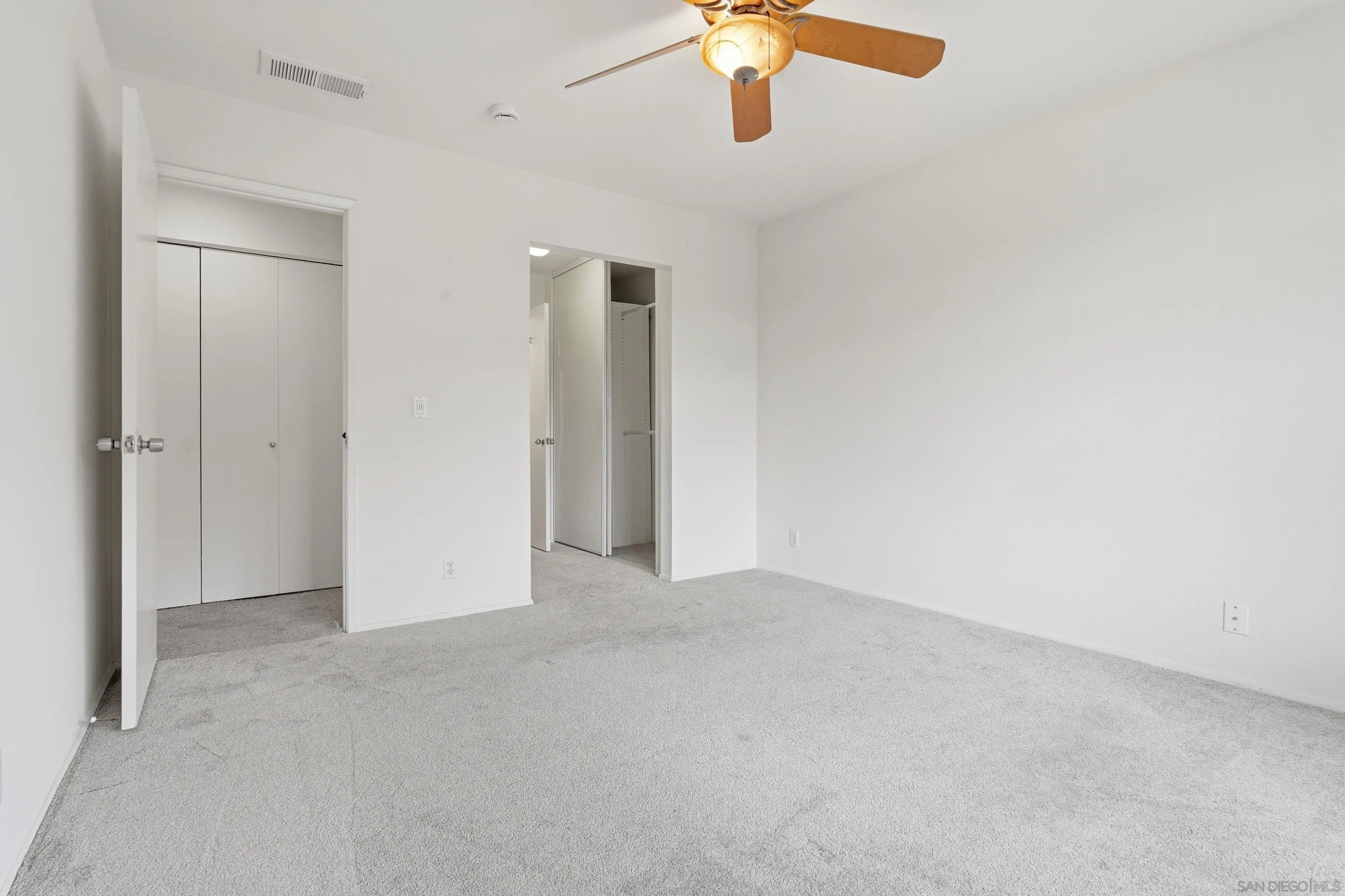 https://cdn.realtyfeed.com/cdn/127/260011404/4ce76c2d626950ce318d105c08ce7700.webp