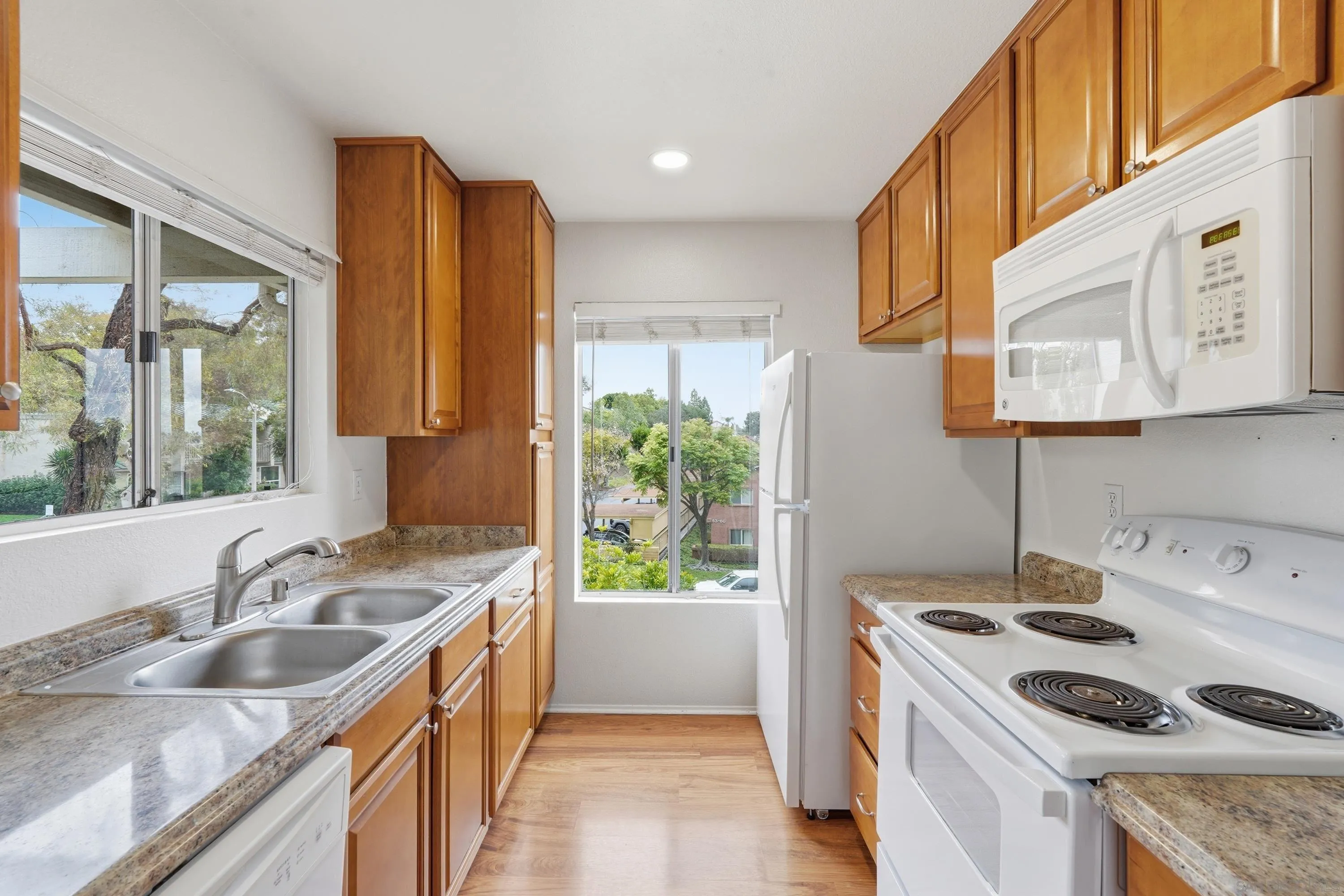 https://cdn.realtyfeed.com/cdn/127/260011404/873cbd7bbbdaec715fa690b67c1e6348.webp