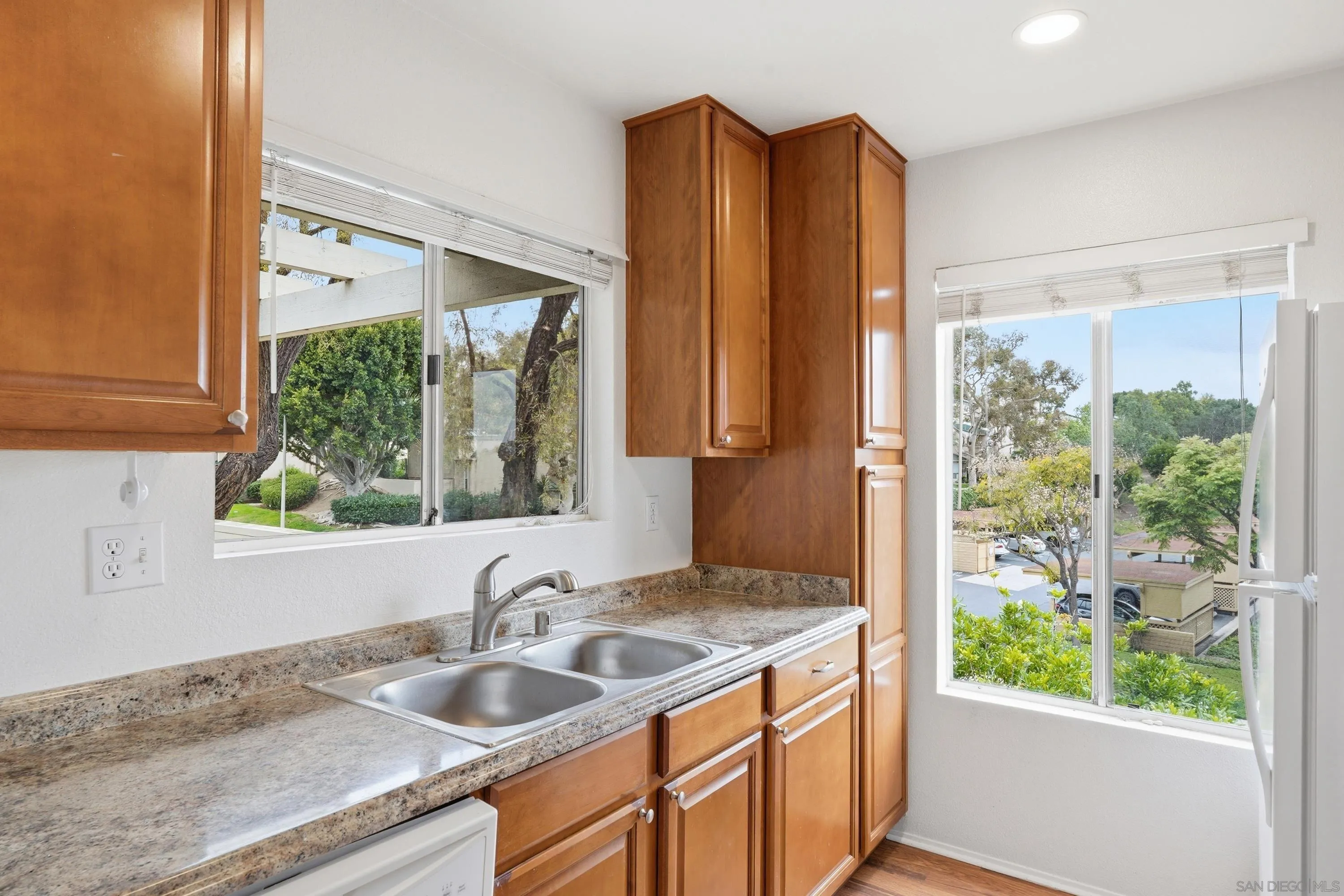 https://cdn.realtyfeed.com/cdn/127/260011404/a293b715875387bfa91ca13b9ddc697d.webp