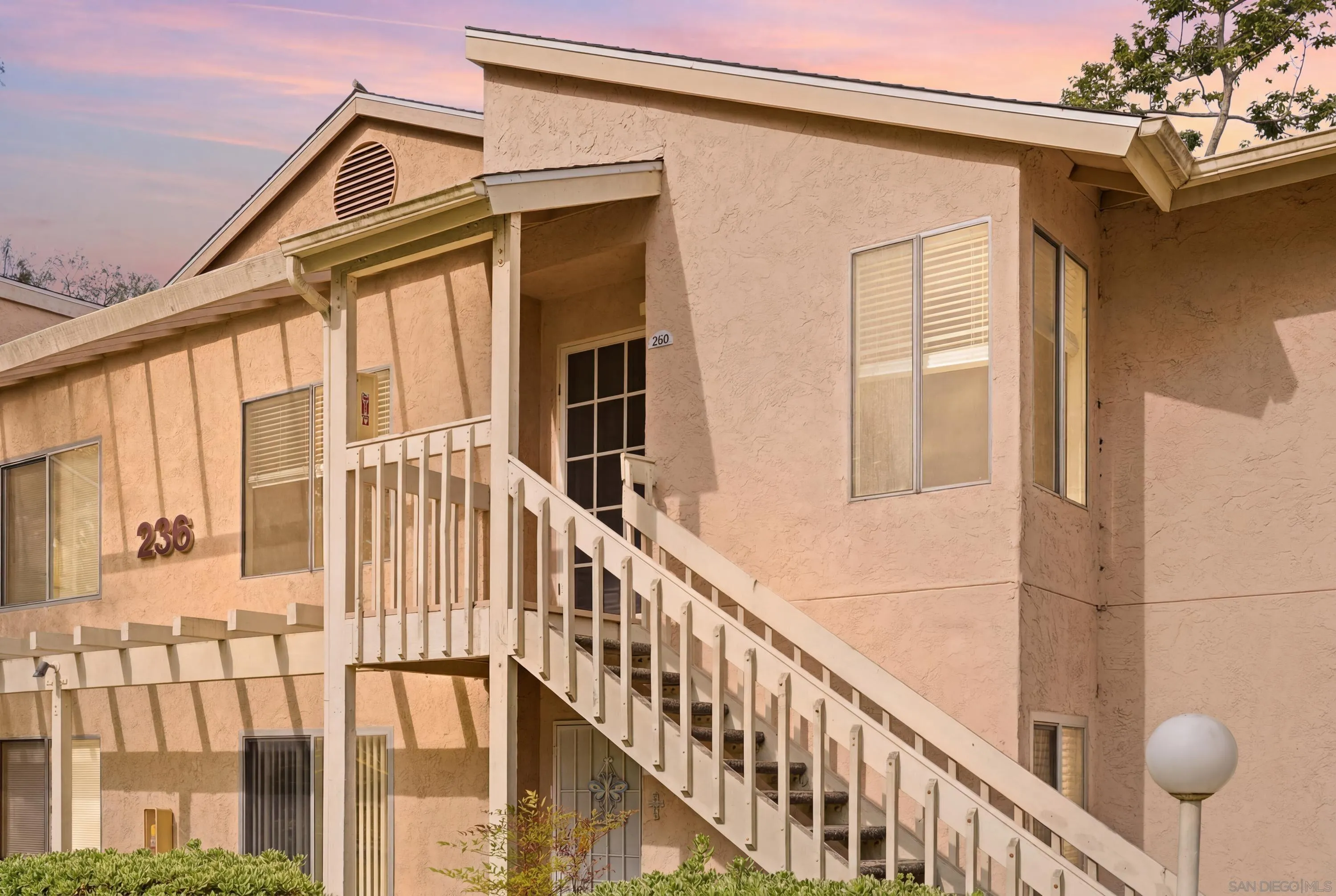 https://cdn.realtyfeed.com/cdn/127/260011404/ee4c0e07fce2d207f2f51da6cf819941.webp