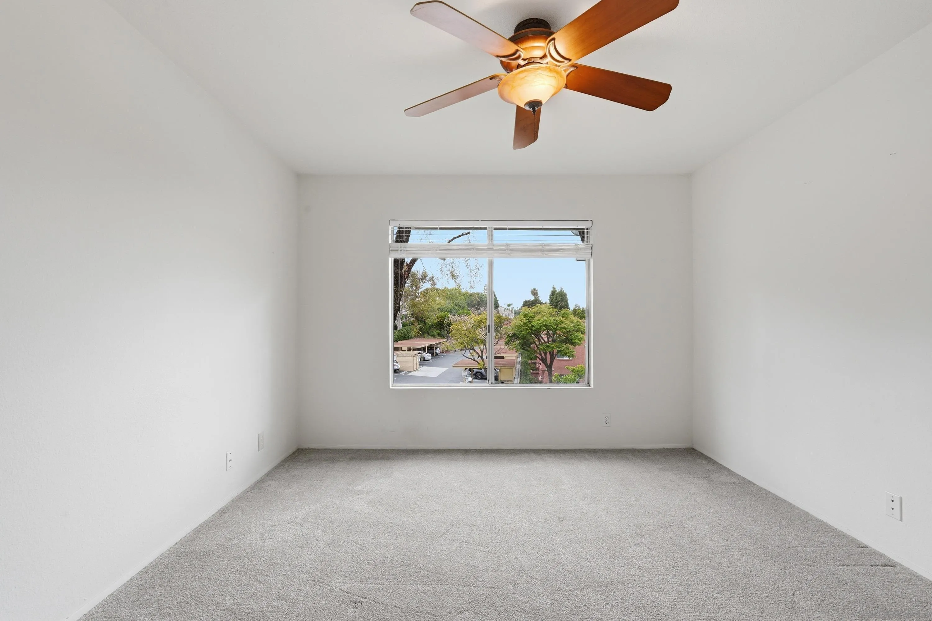 https://cdn.realtyfeed.com/cdn/127/260011404/f69127a8ddc08ce7958b33e1306b0aed.webp