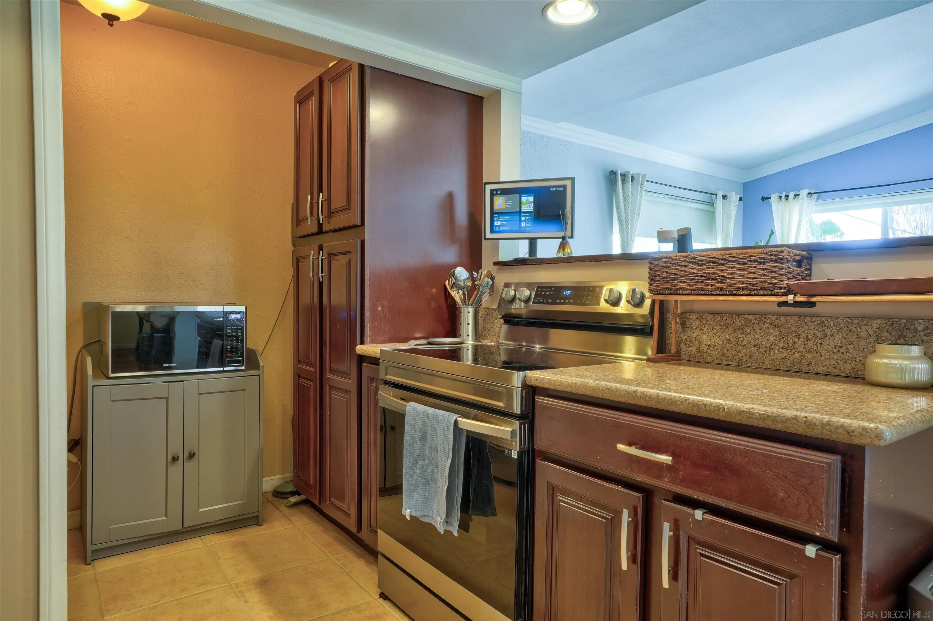 https://cdn.realtyfeed.com/cdn/127/260011405/341d03b55bc515198b80b7daadf3c29b.webp