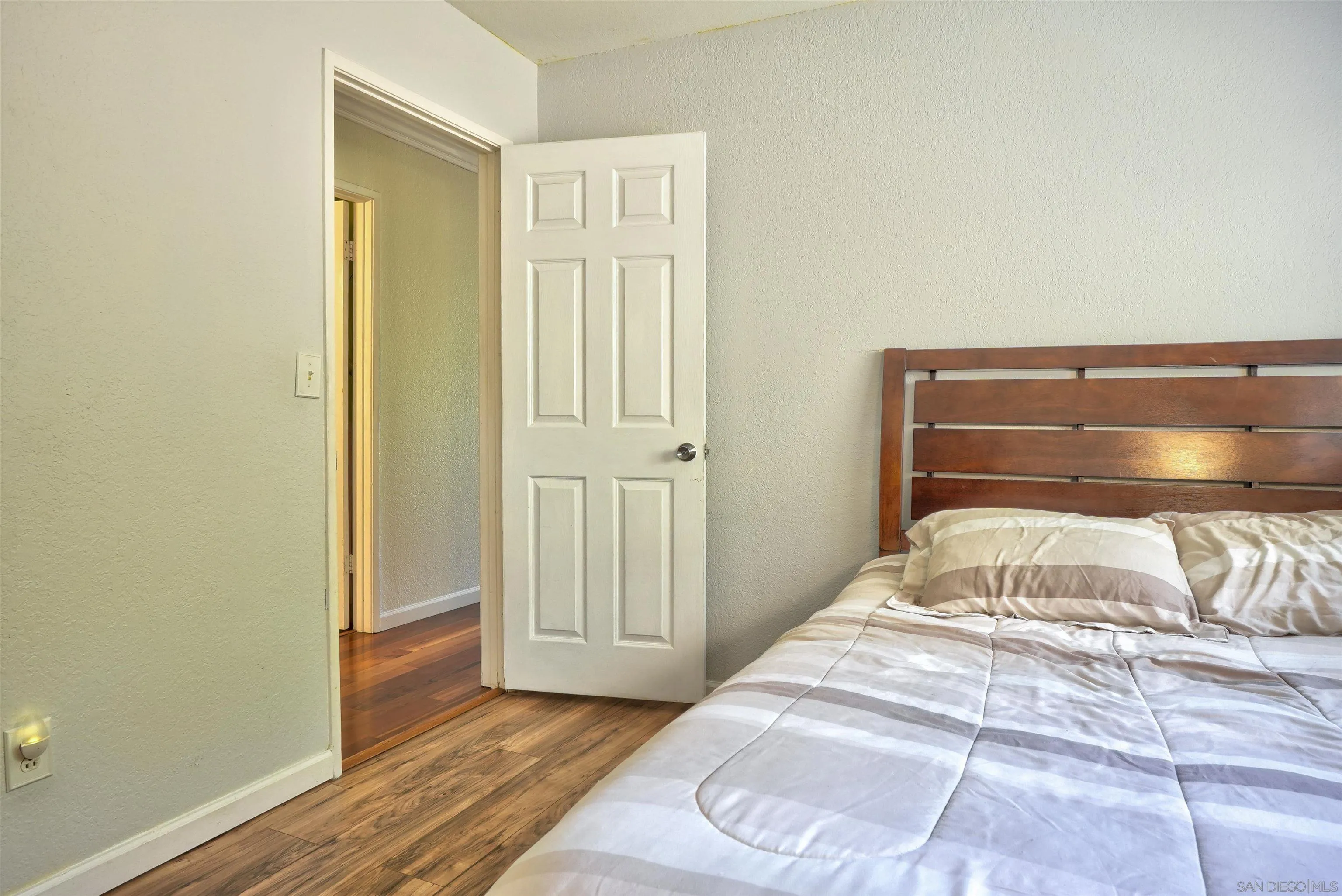 https://cdn.realtyfeed.com/cdn/127/260011405/ea289ef81dce087dbff4f3fe452338ee.webp