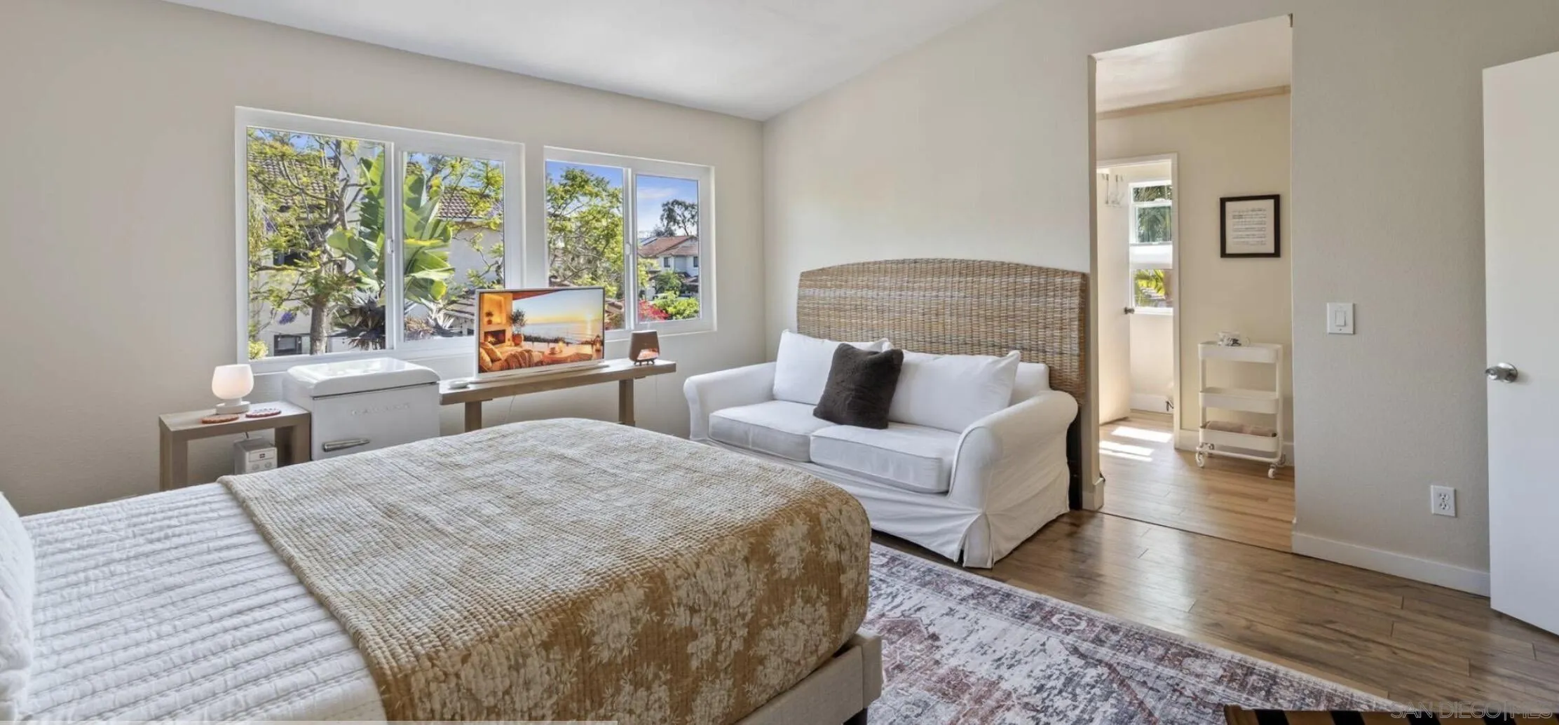 https://cdn.realtyfeed.com/cdn/127/260011410/64f9cbeaa18e41a9a03b8bfe58afc77a.webp