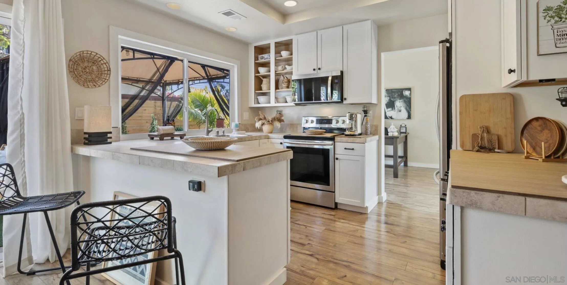 https://cdn.realtyfeed.com/cdn/127/260011410/cd6e1c6b68855b3de1c9da6cbcbbb94d.webp