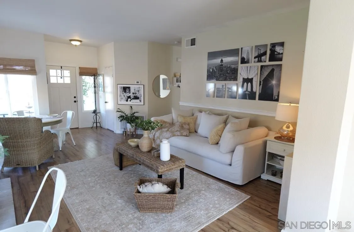 https://cdn.realtyfeed.com/cdn/127/260011410/f89ef41e1019541d15278eef91246c46.webp