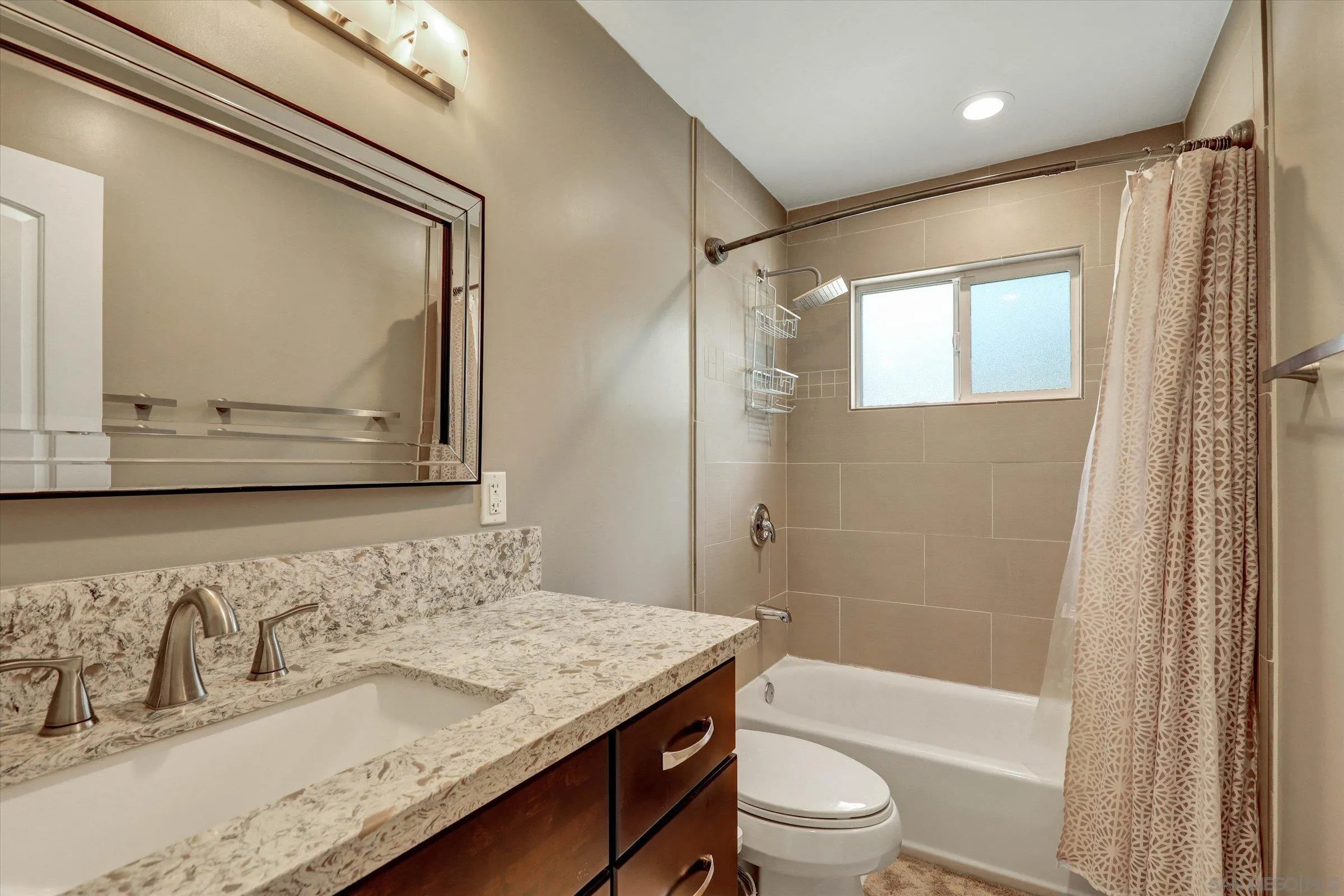 https://cdn.realtyfeed.com/cdn/127/260011412/4afa9c1004d29ee5264627cebe228f3d.webp