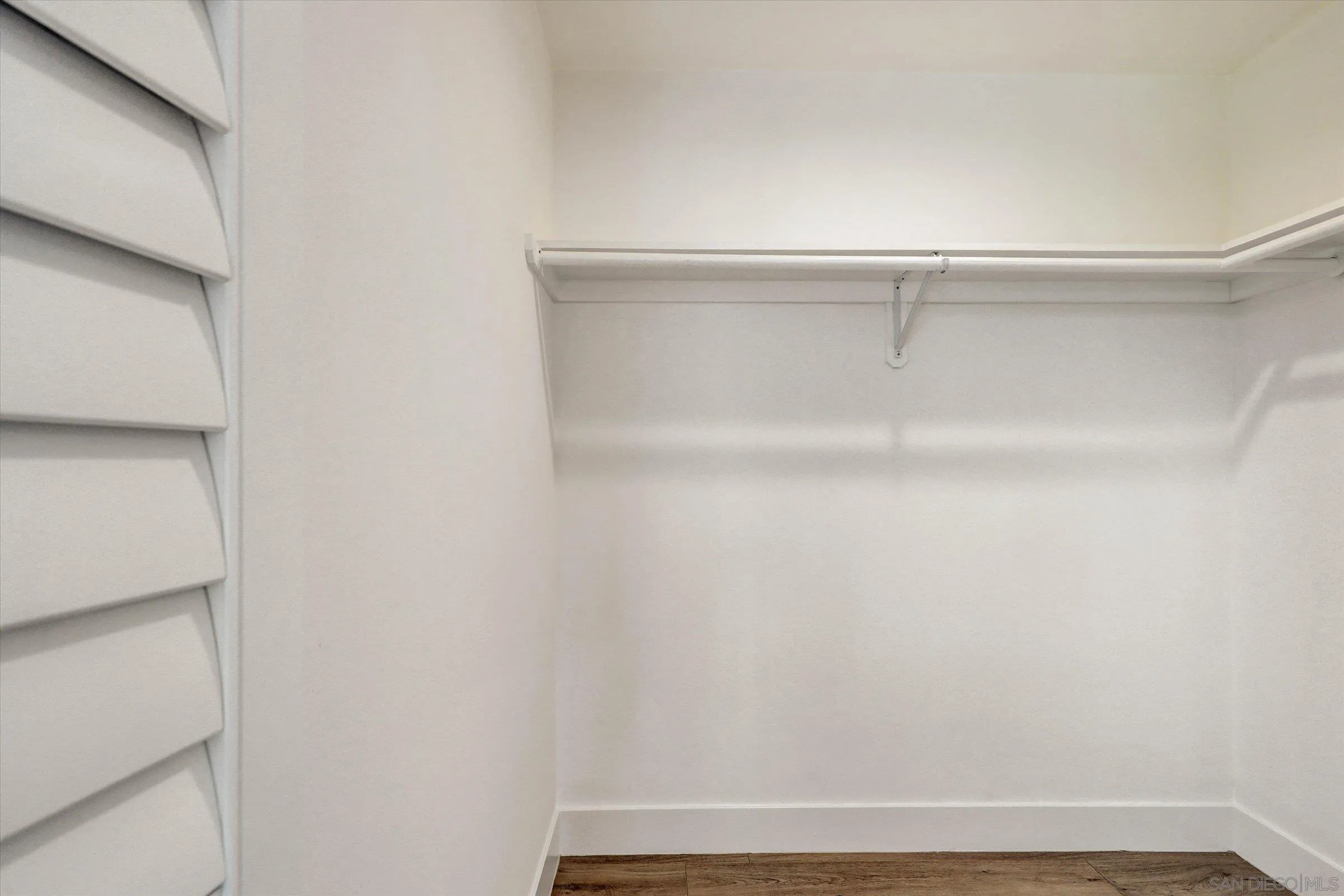 https://cdn.realtyfeed.com/cdn/127/260011412/4e15e8d8a30ee081b451ecd52ae3ebd6.webp